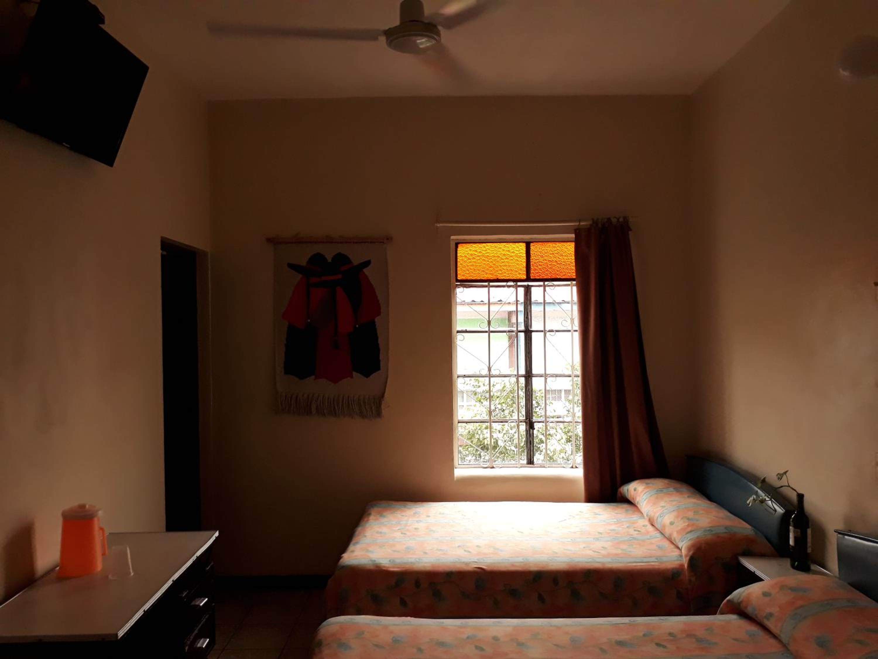 Twin Room - Photo 1