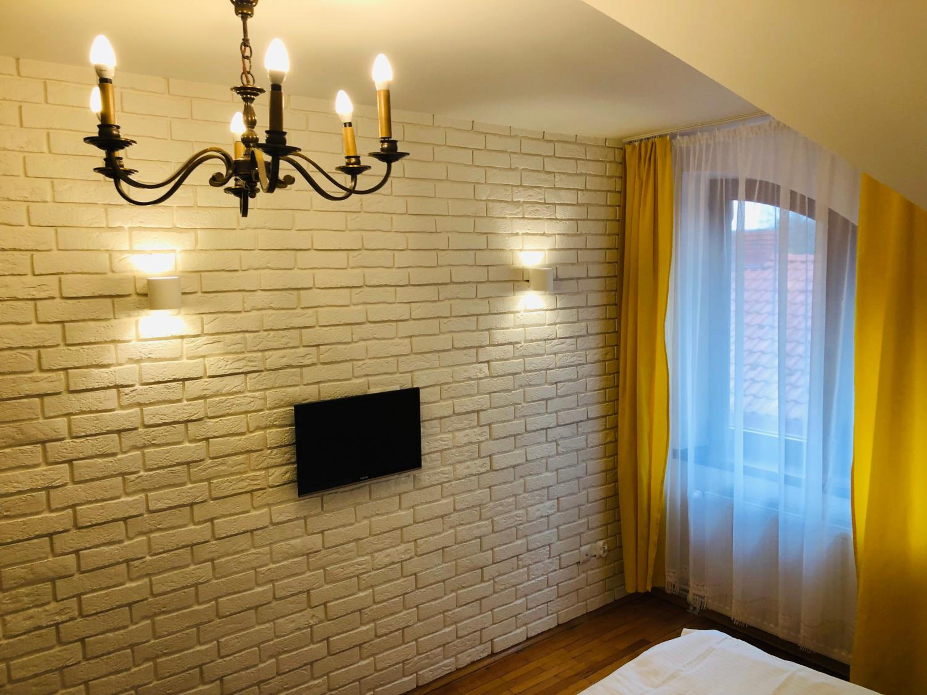 Deluxe Double or Twin Room - Photo 7
