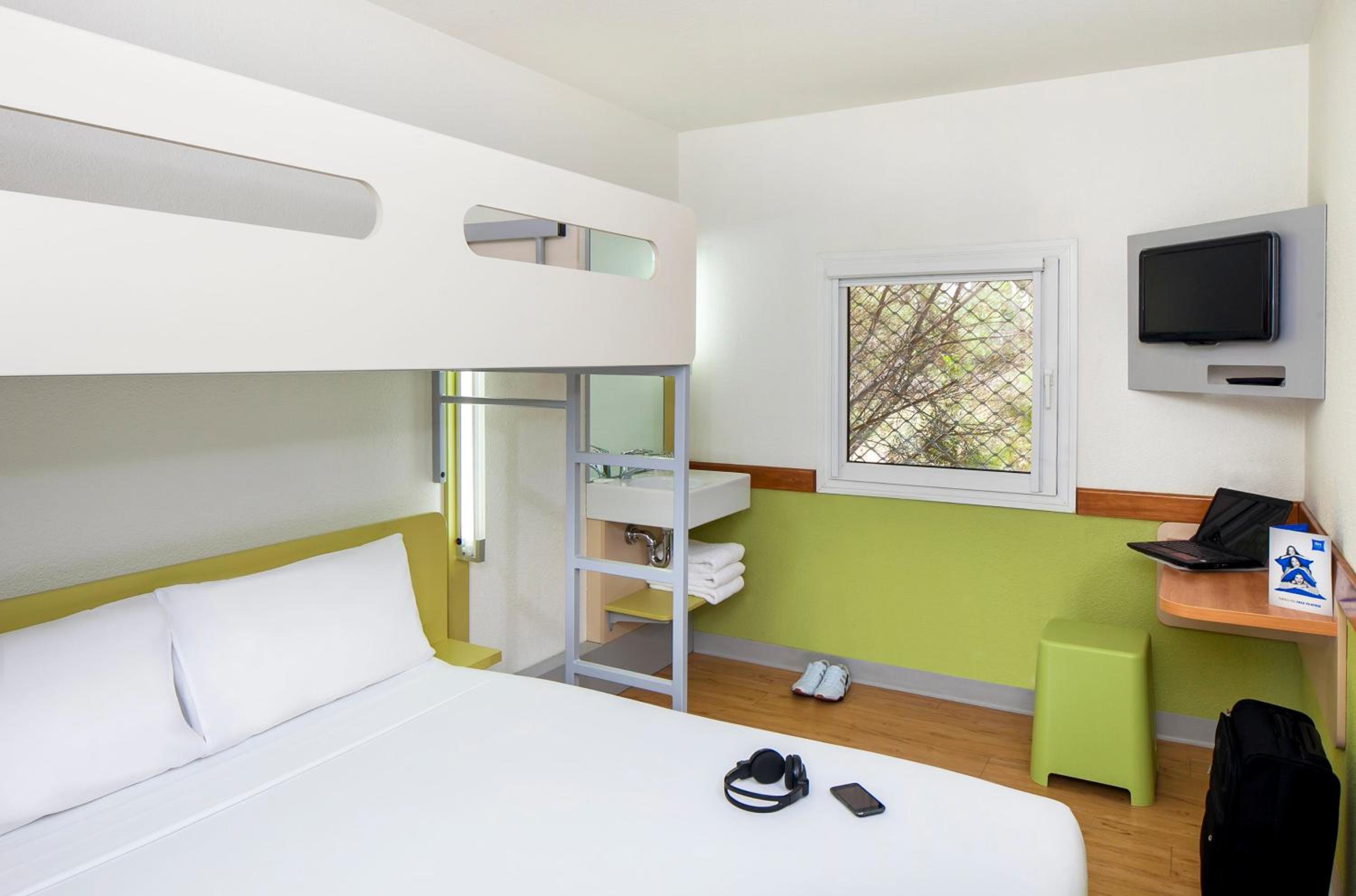 Queen Room with Bunk Bed