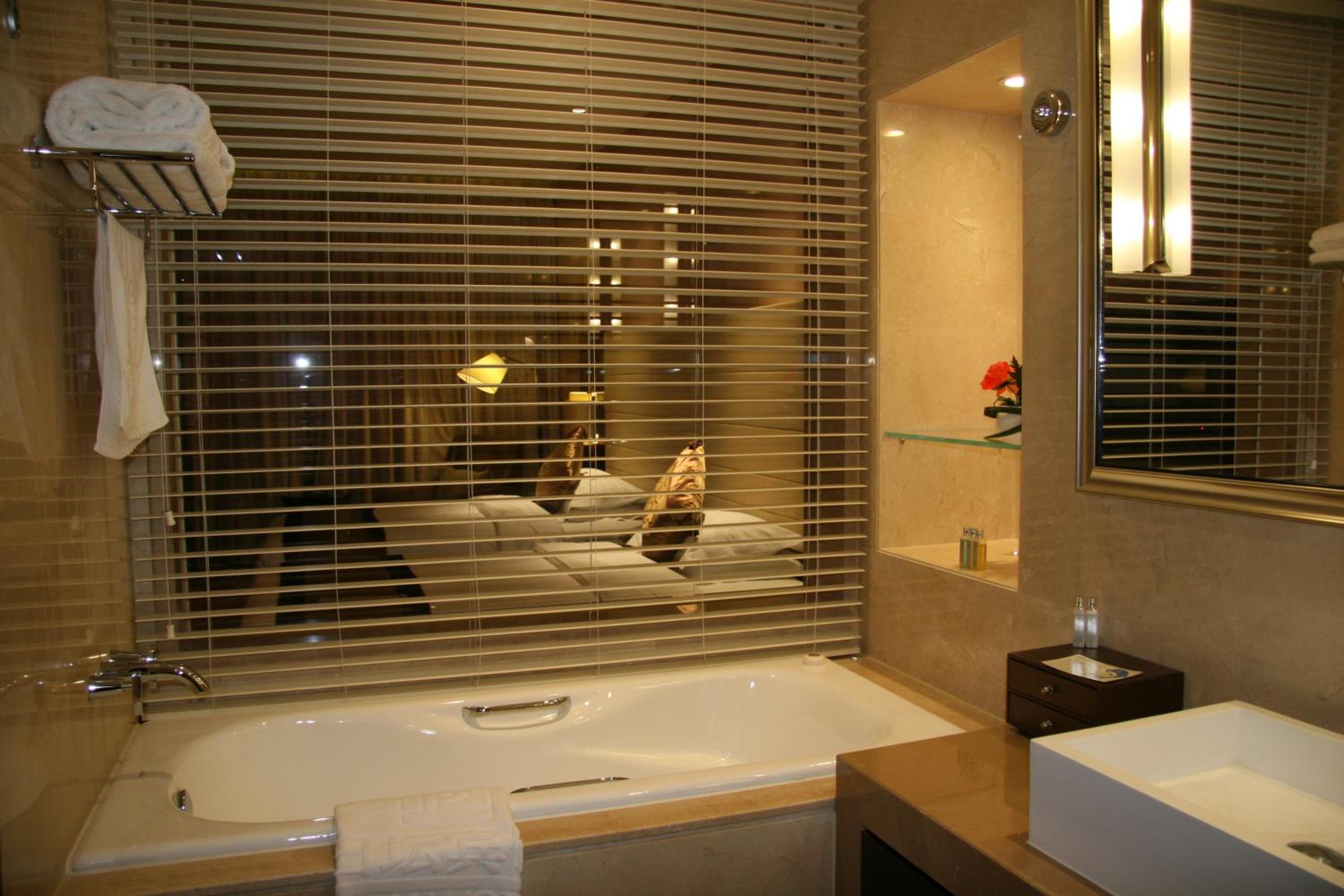Deluxe Twin Room - Photo 2