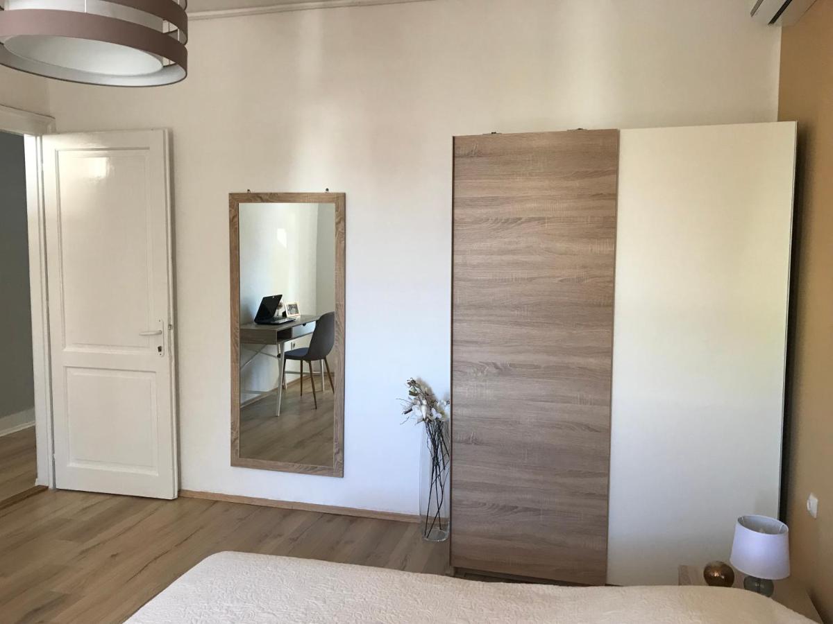 Three-Bedroom Apartment photo 3