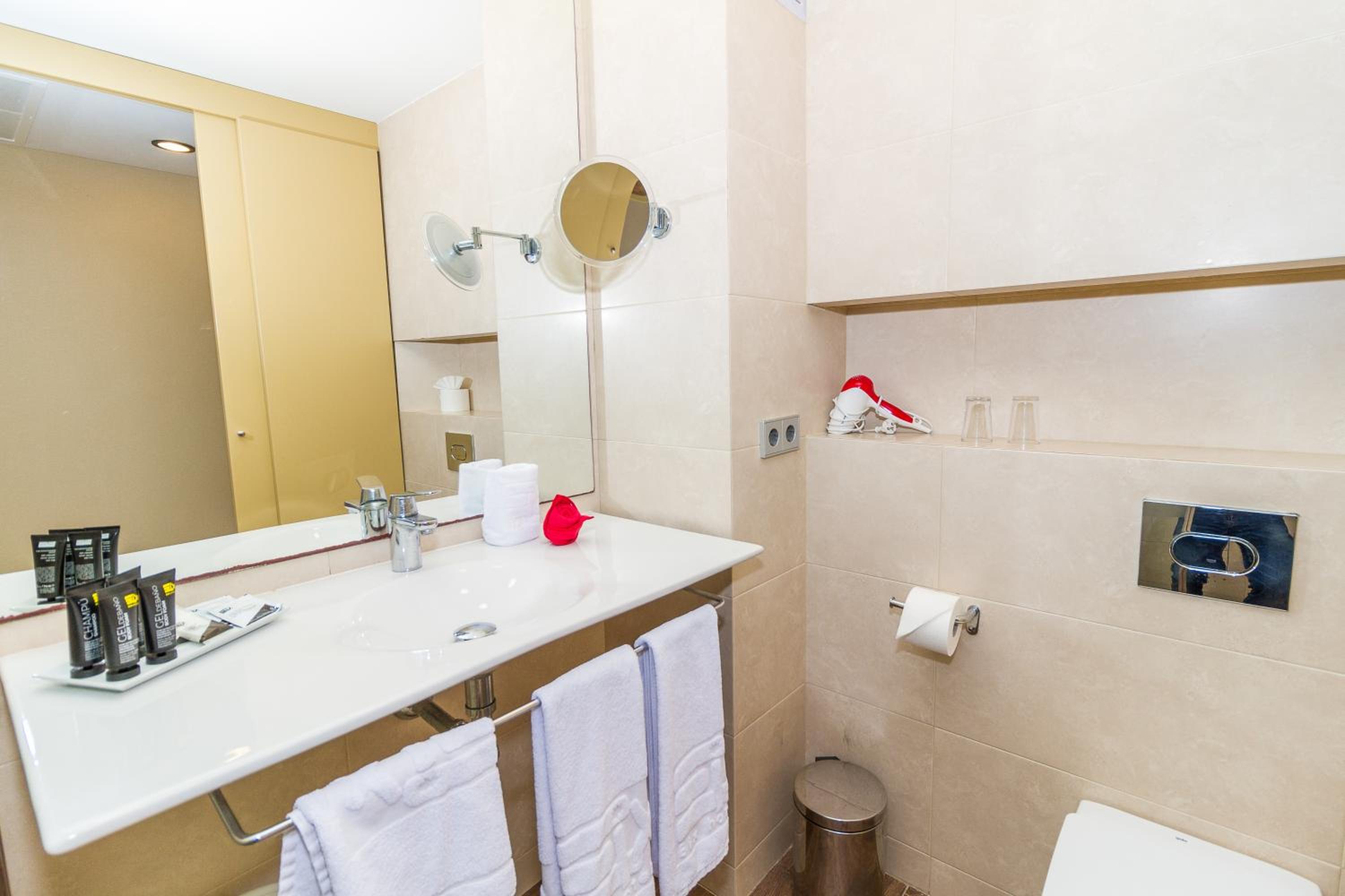 Double Room with Side Sea View photo 2