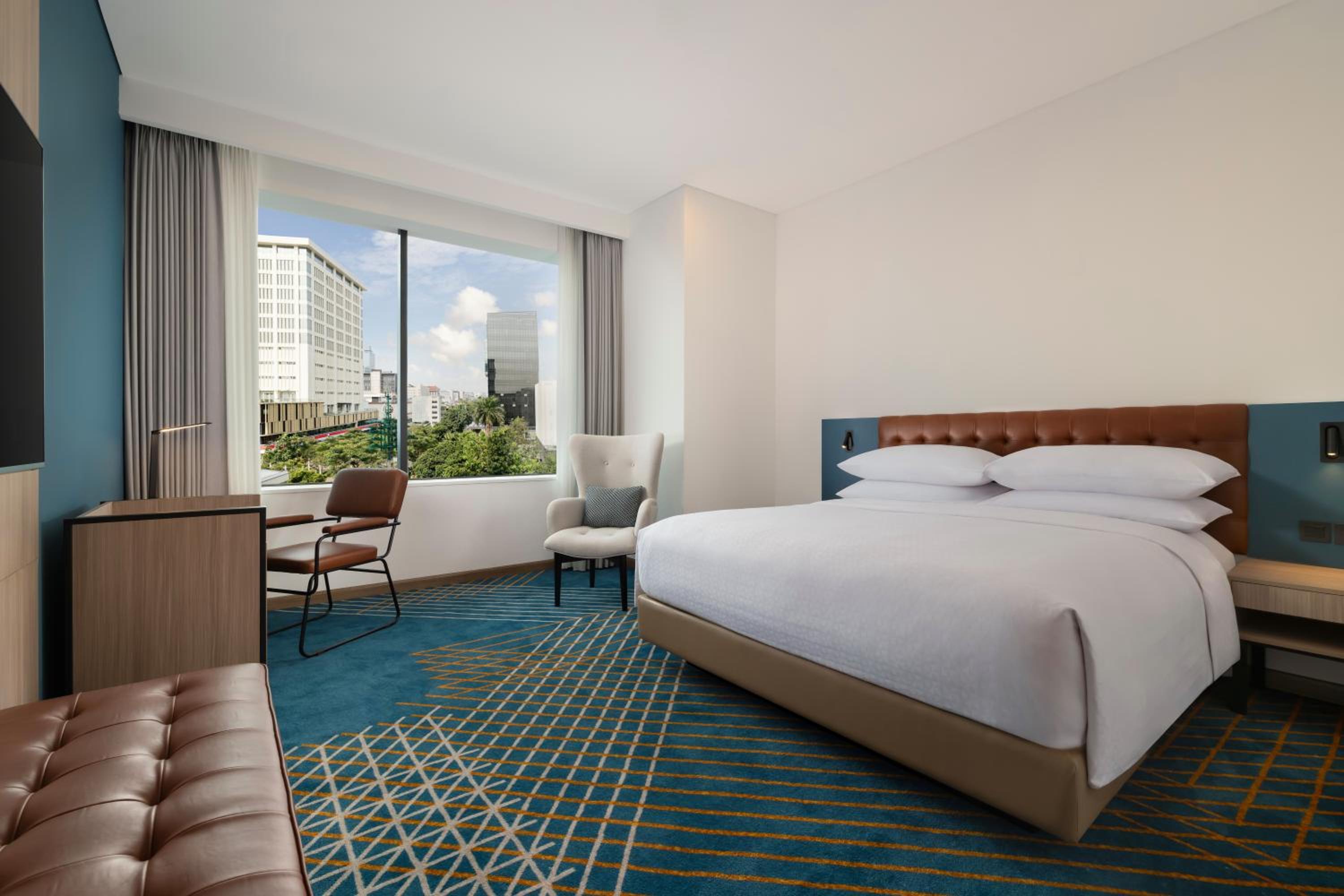 Premium Deluxe King Room photo 1
