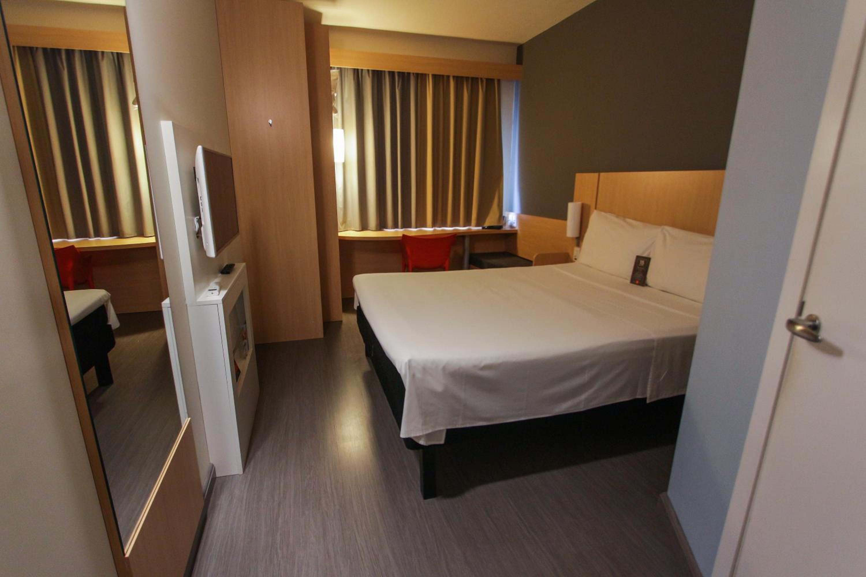 Standard Apartment with One Double Bed and One Single Bed photo 1