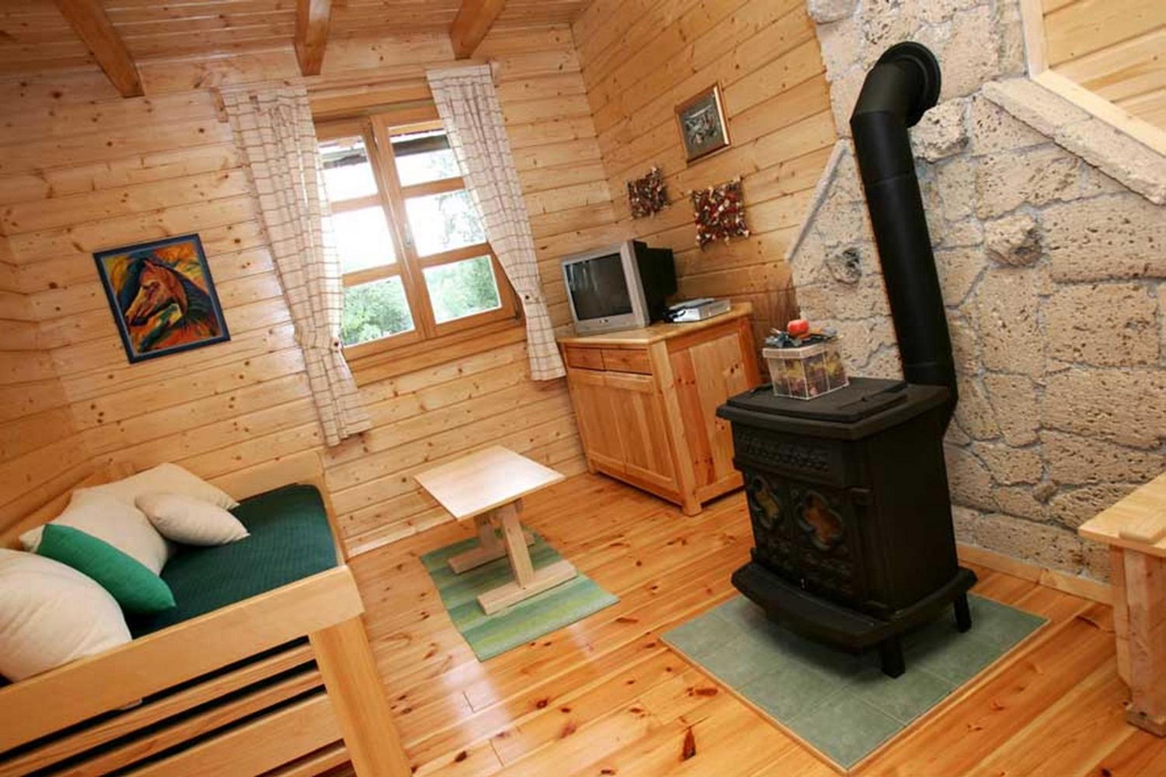 Apartment with Mountain View - Photo 1