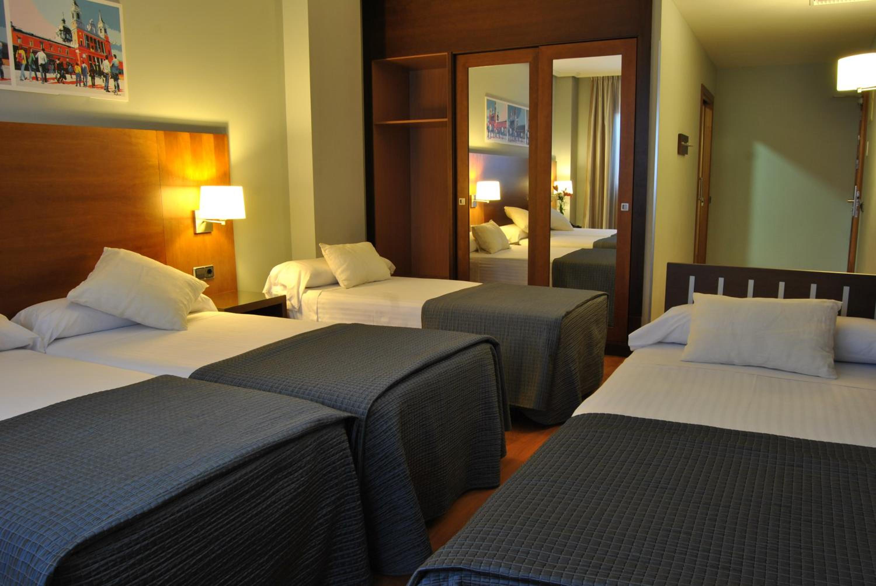 Habitación Familiar (2 Adultos + 2 Niños)