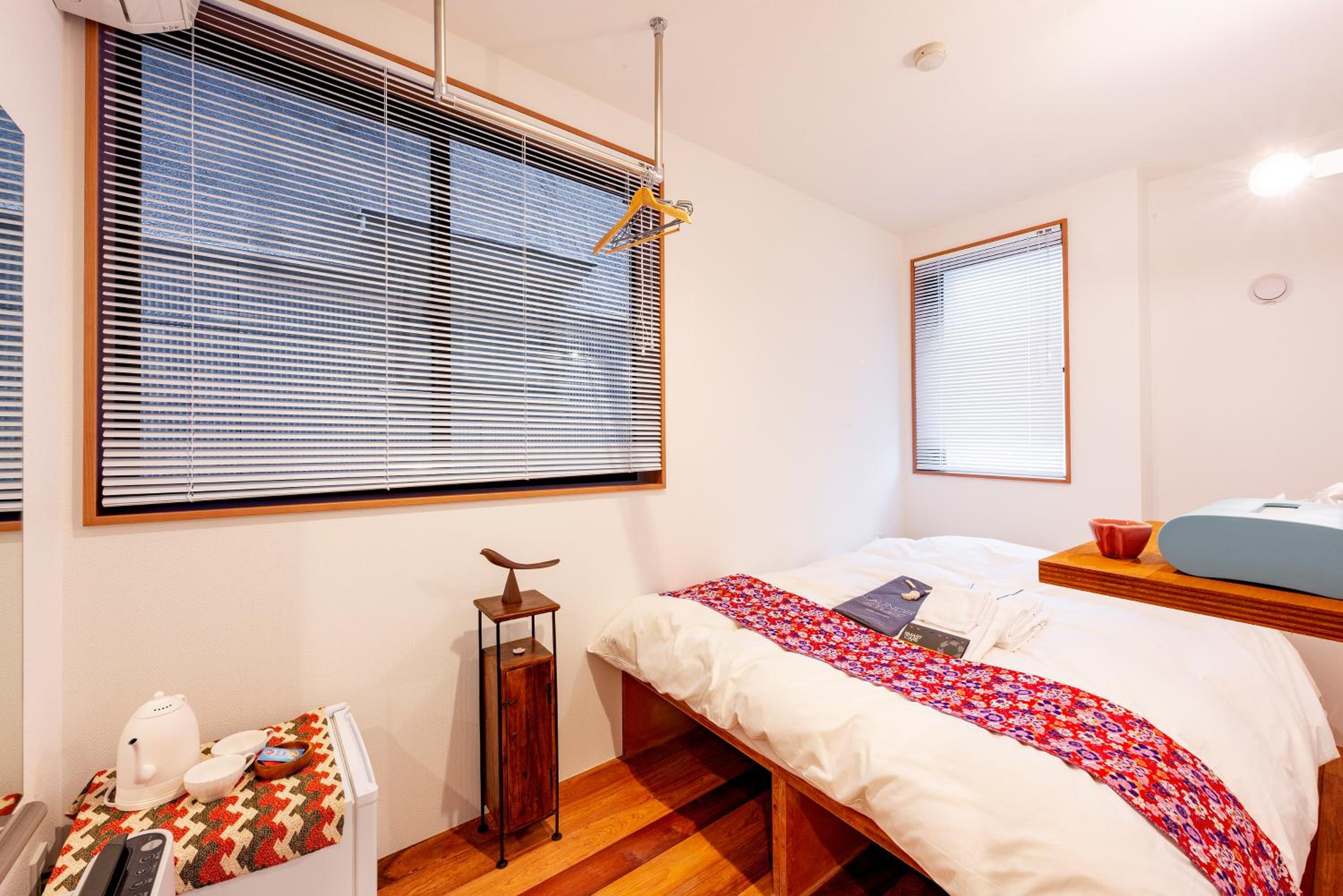 Deluxe Double Room with Shower and Toilet photo 1