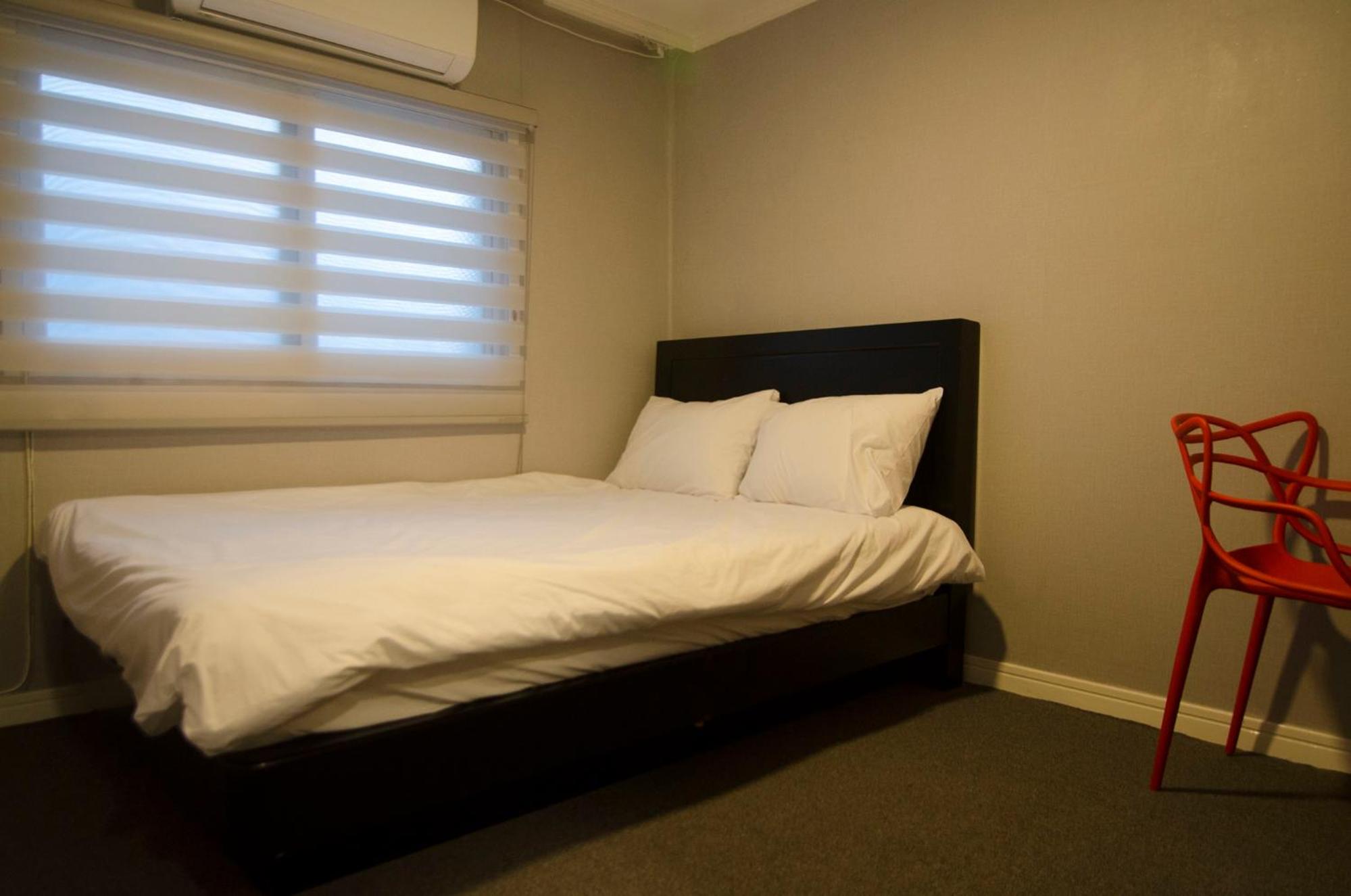 Double Room with Private Bathroom - Photo 3