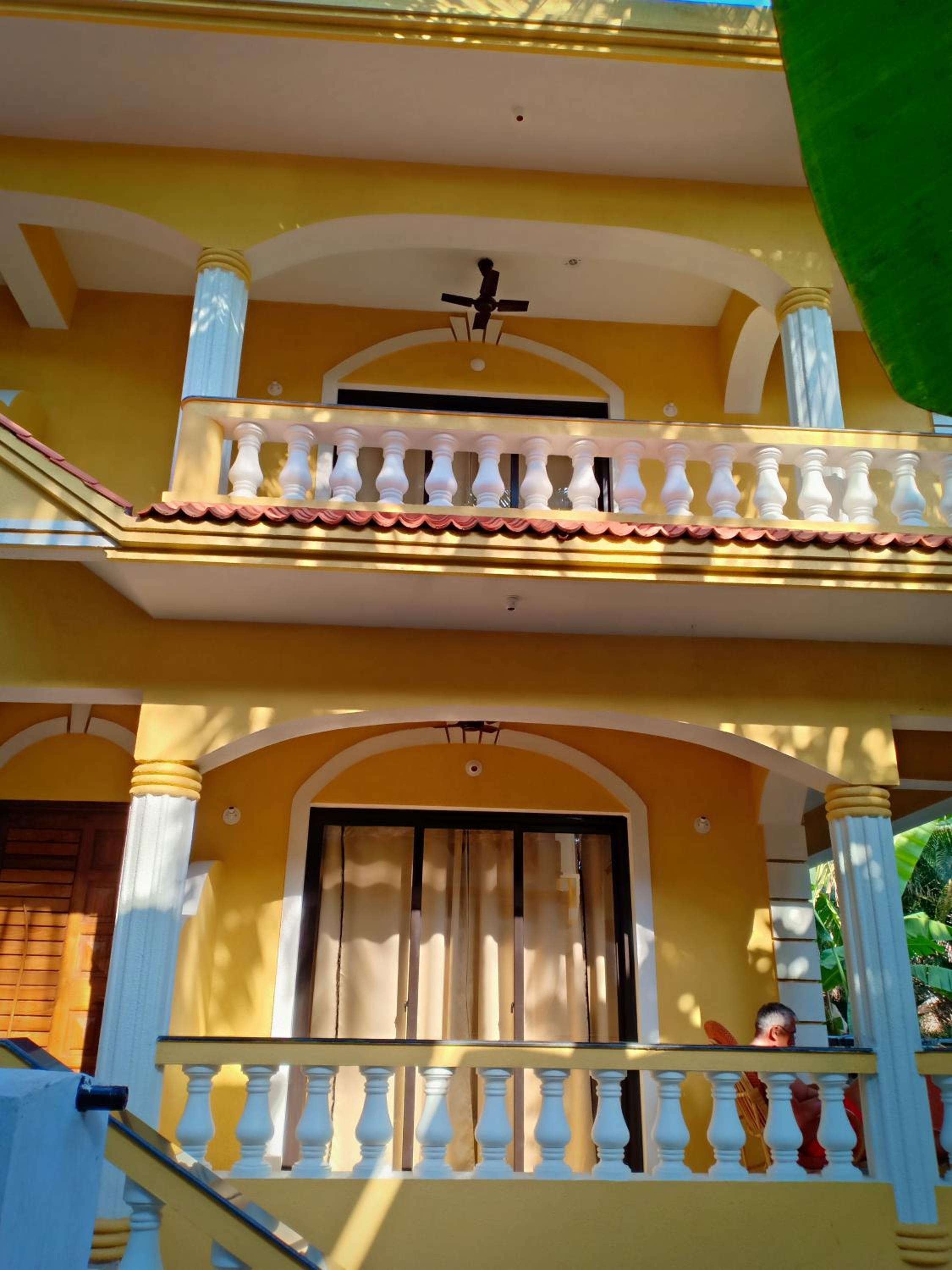 Queen Room with Balcony photo 2
