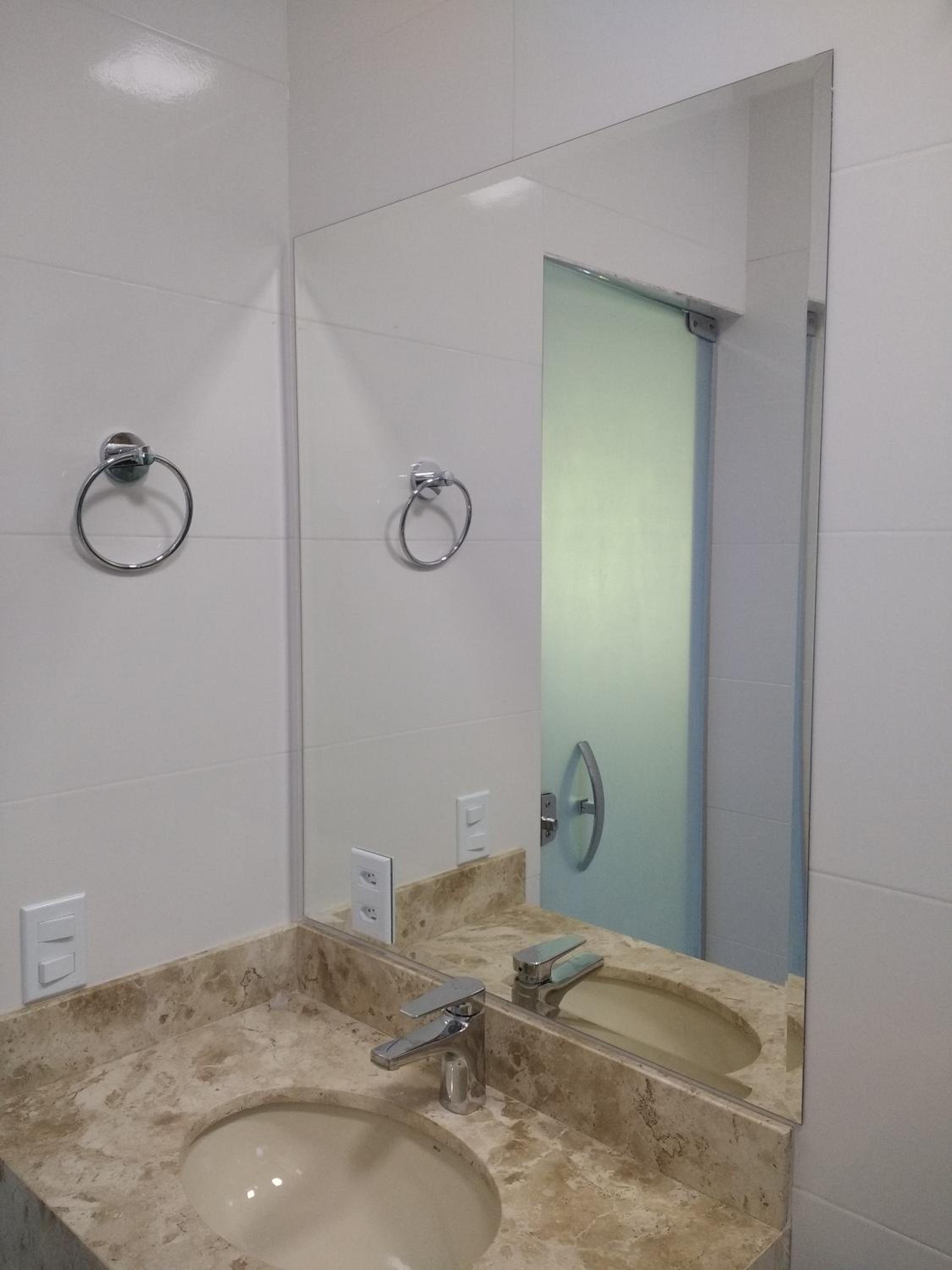 Deluxe King Suite - Photo 14