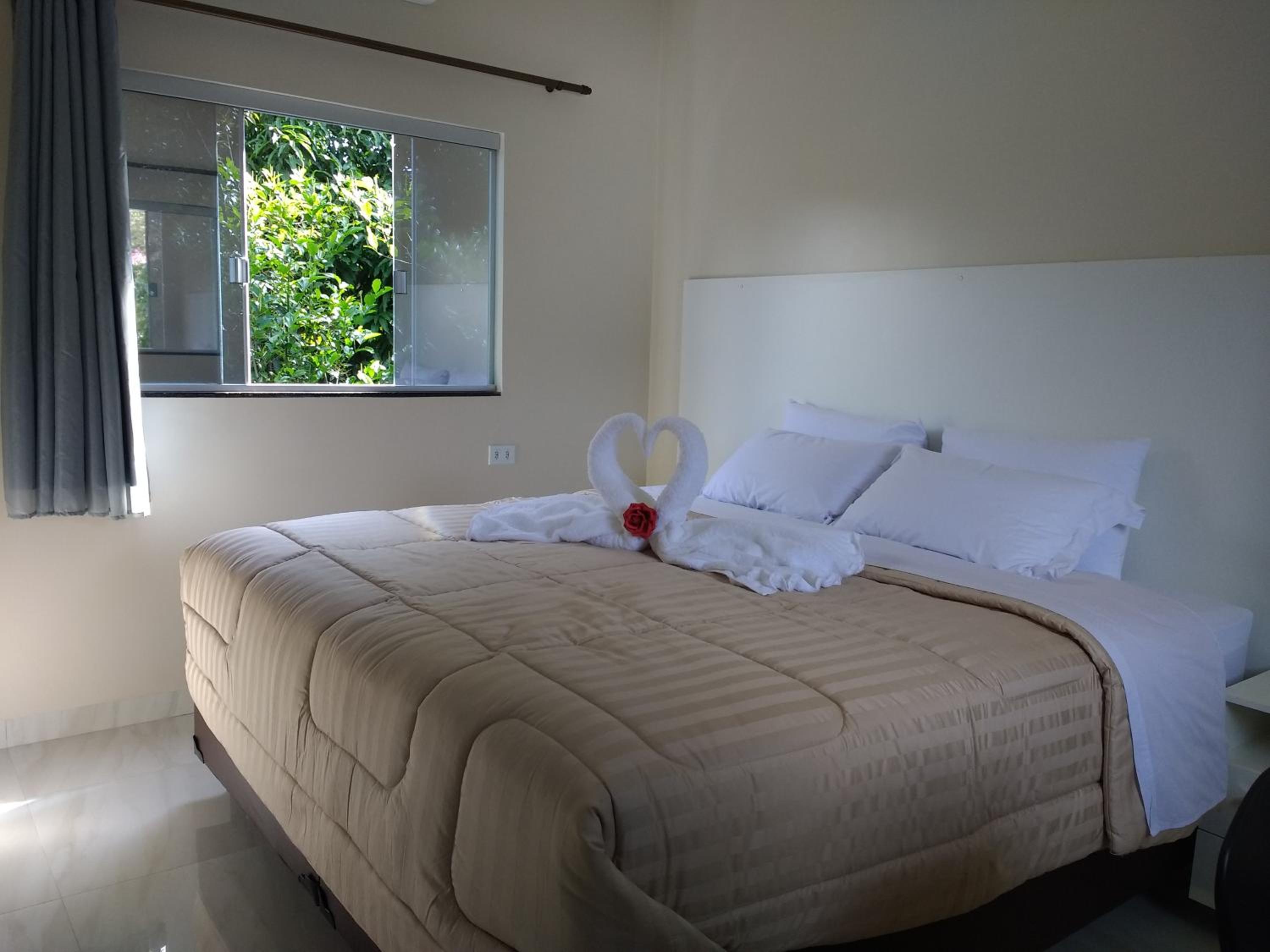 Deluxe King Suite - Photo 7