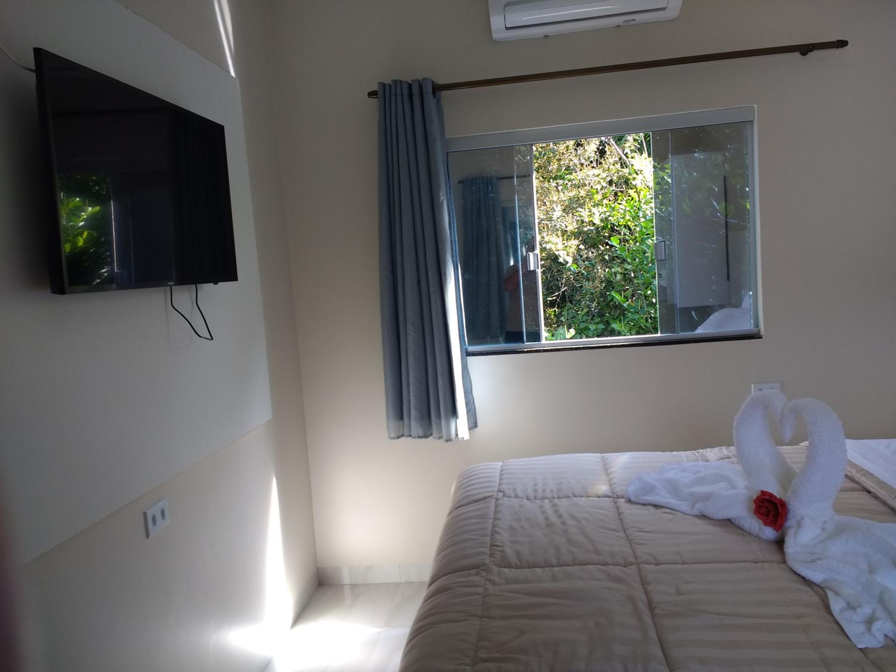 Deluxe King Suite - Photo 18