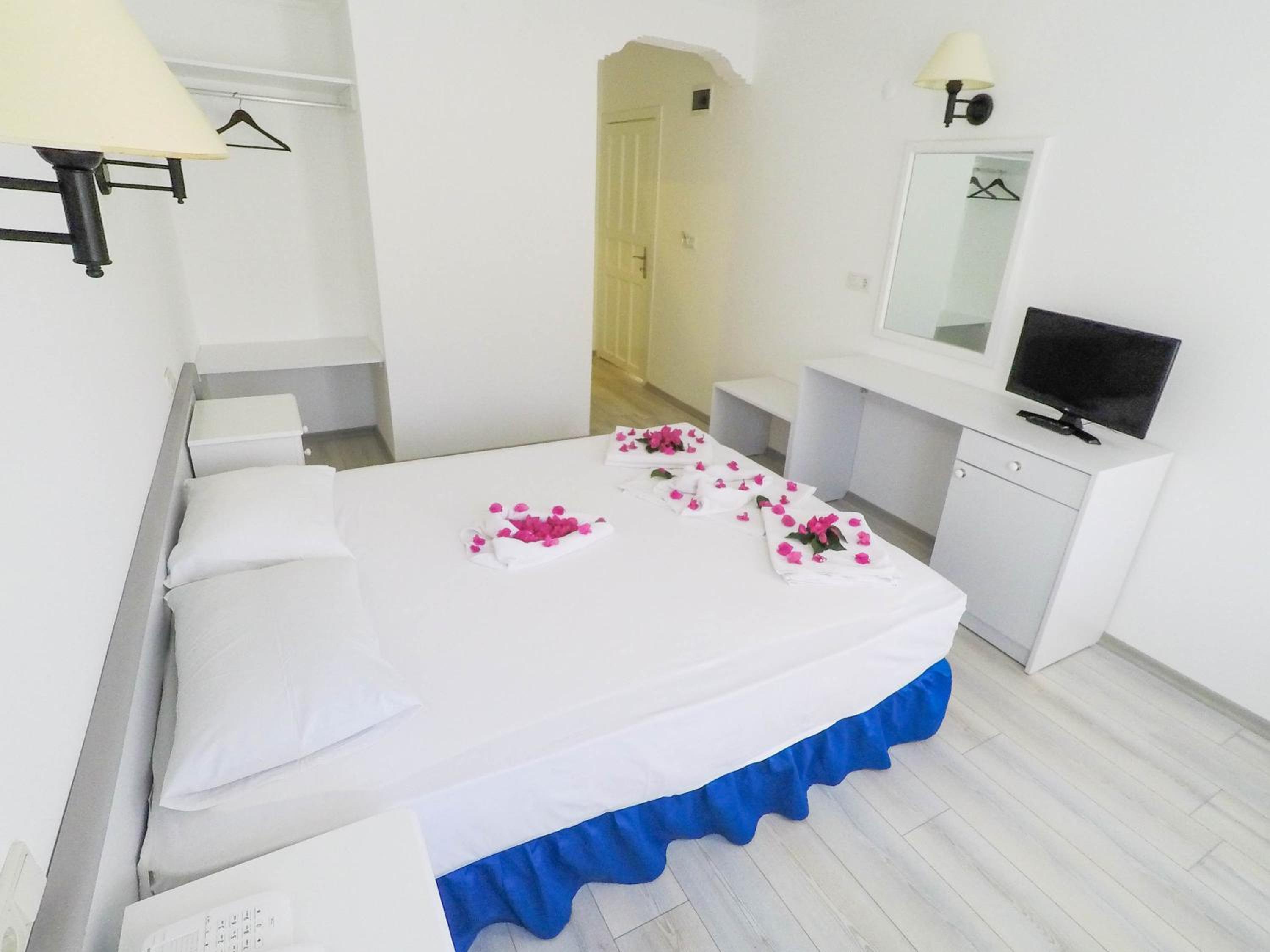 Standard Double Room - Photo 1
