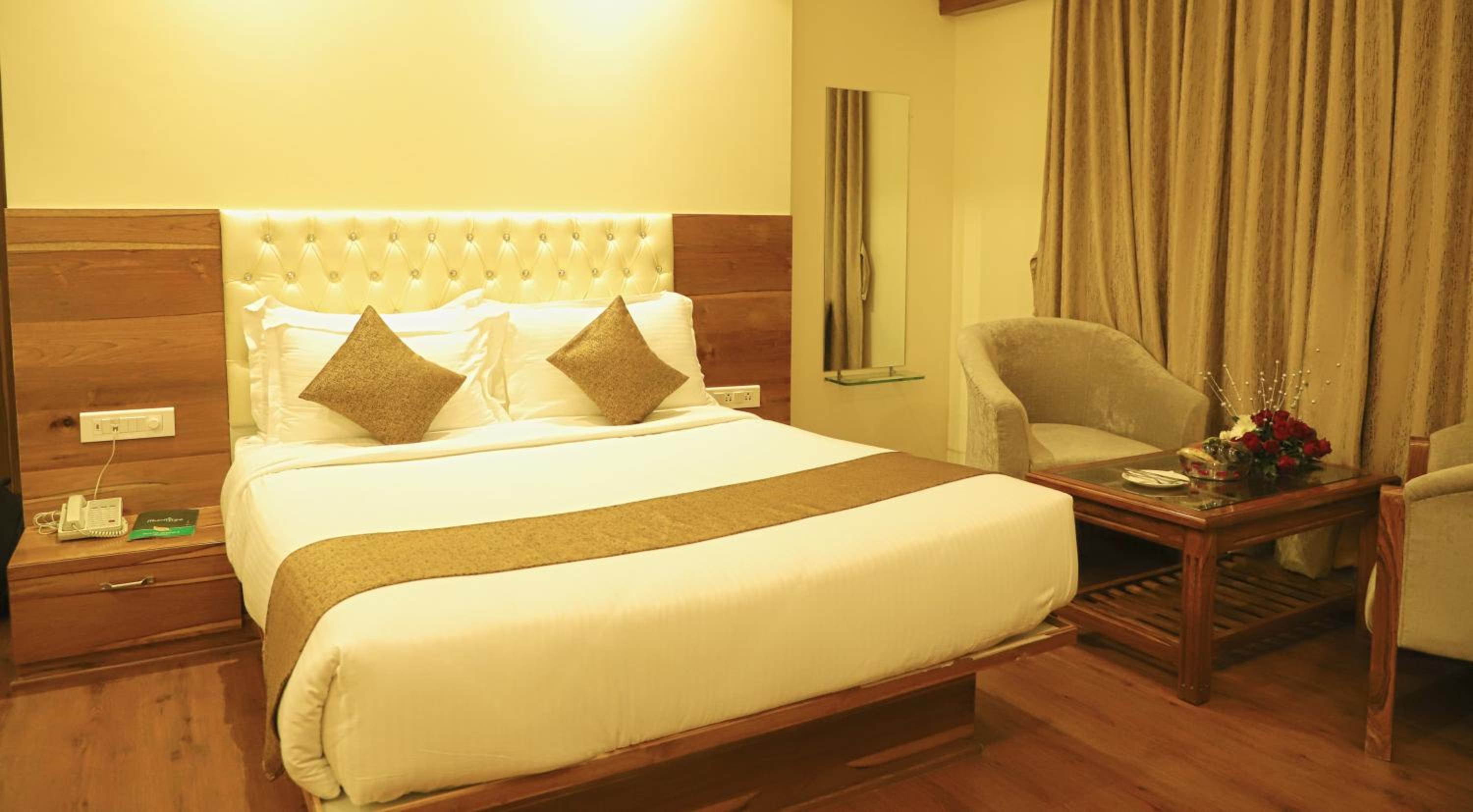 Executive Room with Temple Pick Up and Drop, Early Check in at 11am and Late Checkout till 1pm (Subject to availability)