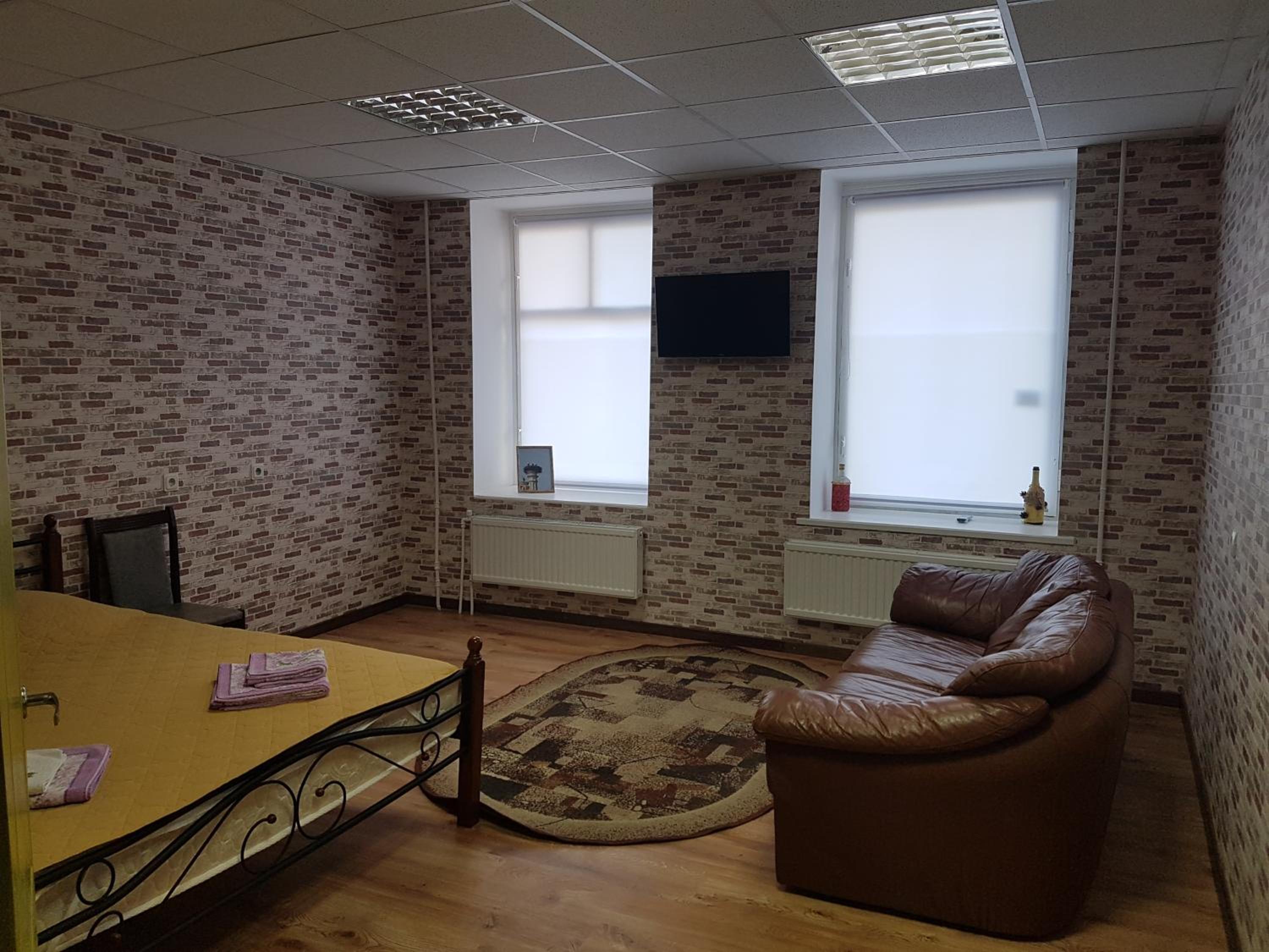 One-Bedroom Apartment - Photo 25