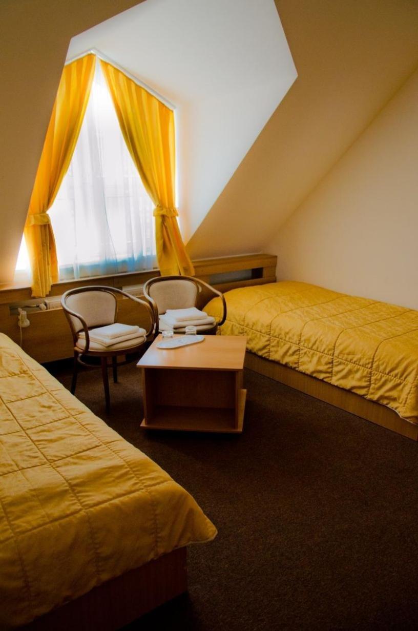 Double or Twin Room photo 3