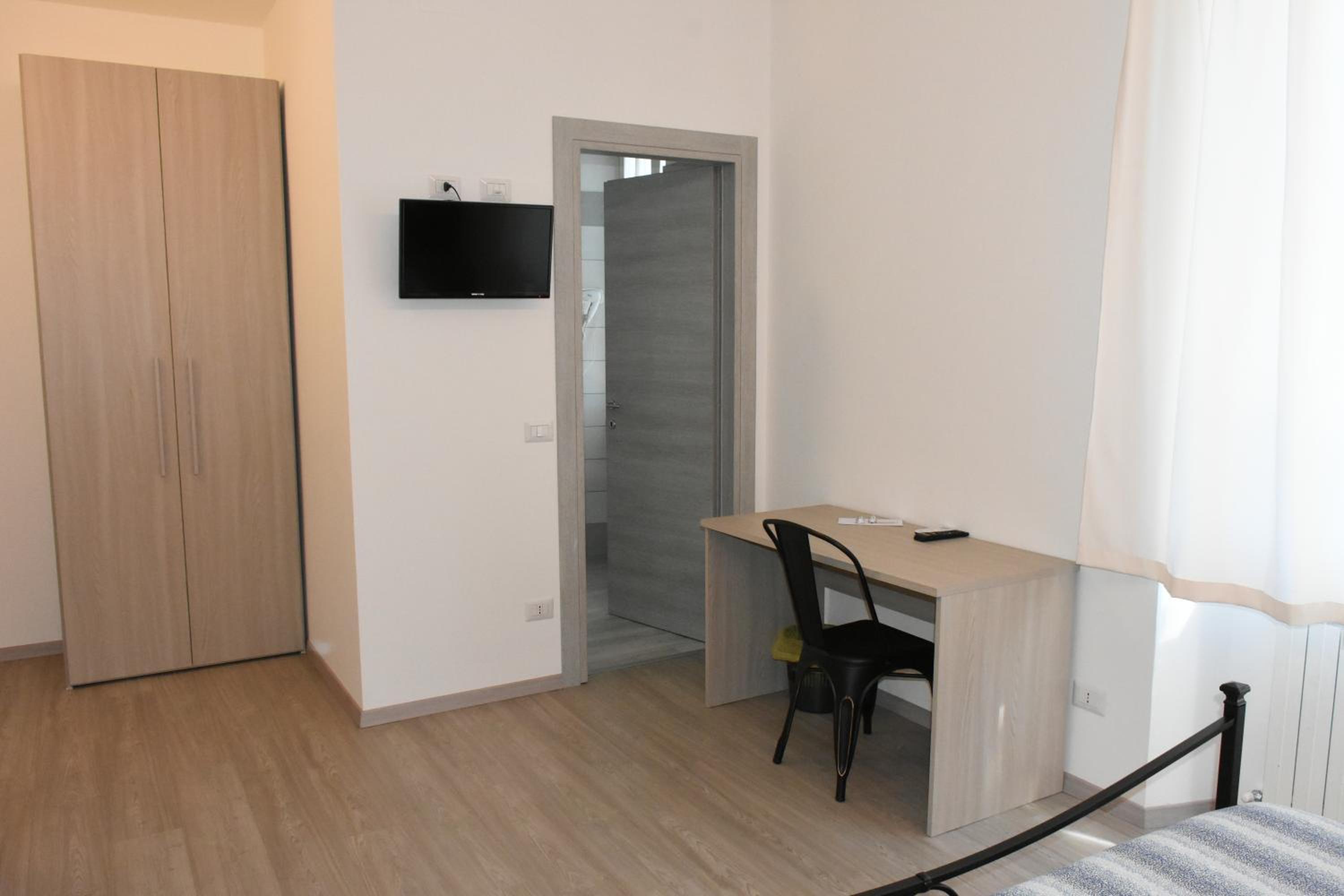 Deluxe Room - Photo 2