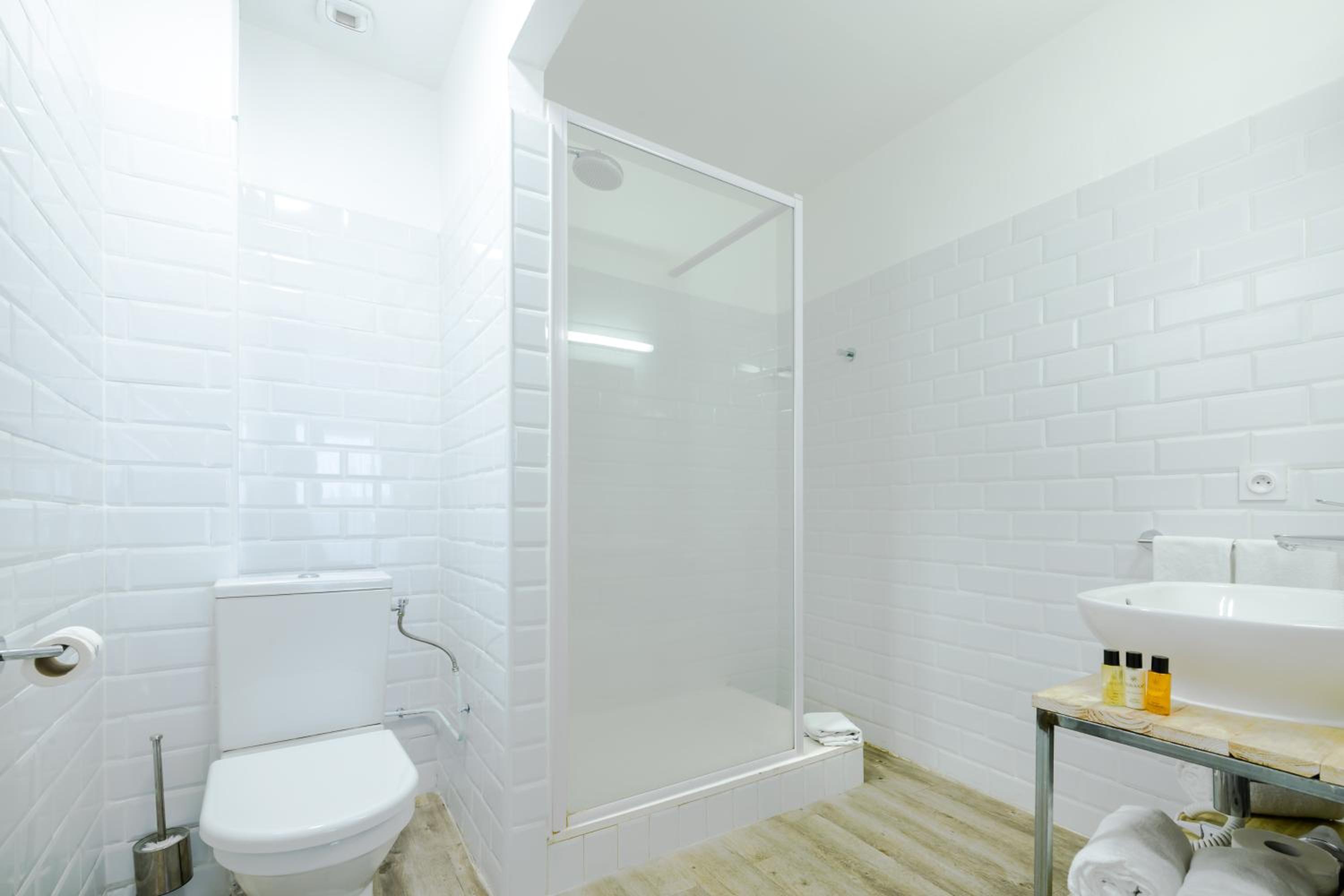 Standard Double Room - Photo 2