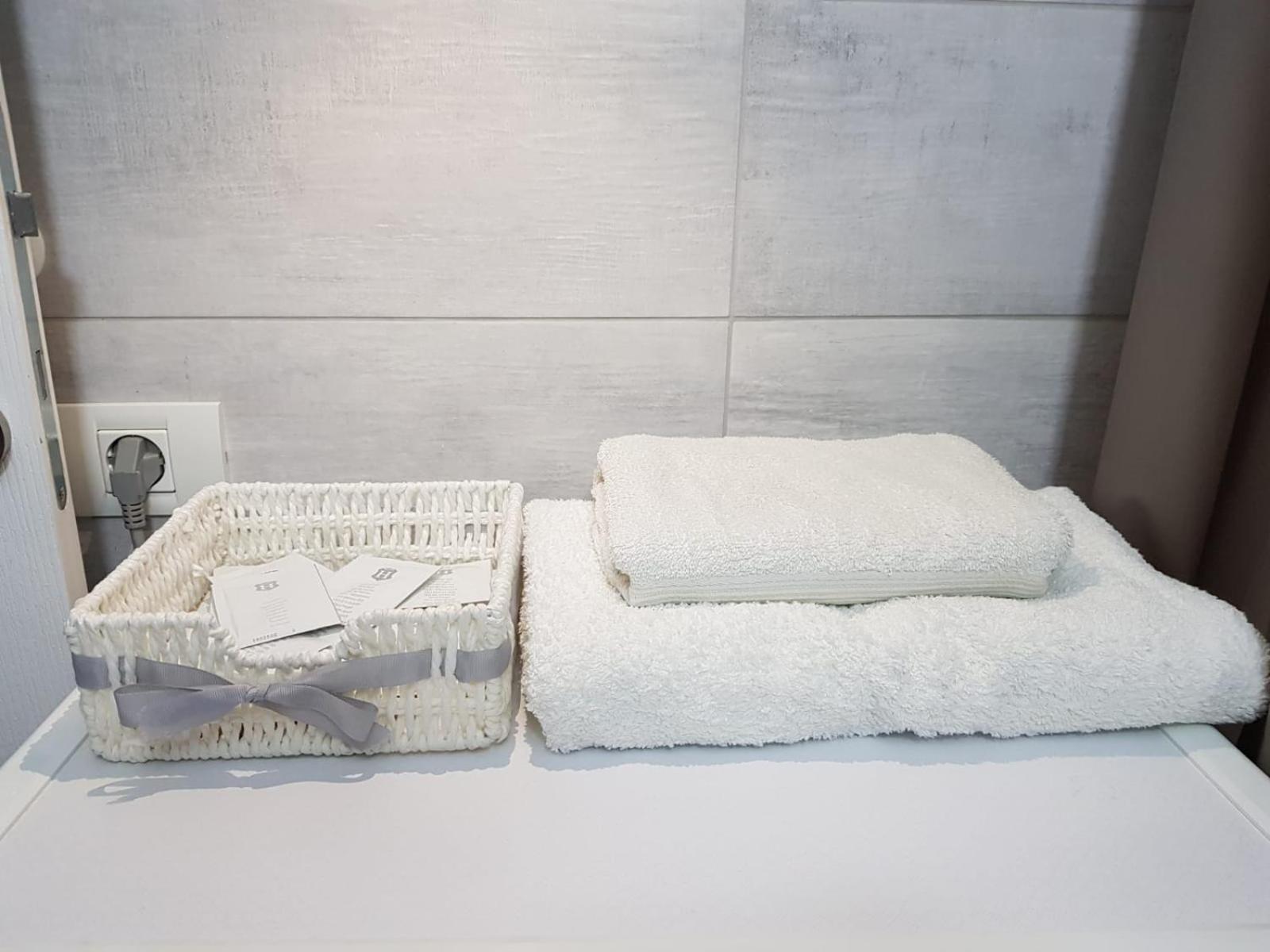 Studio Apartment - Photo 19