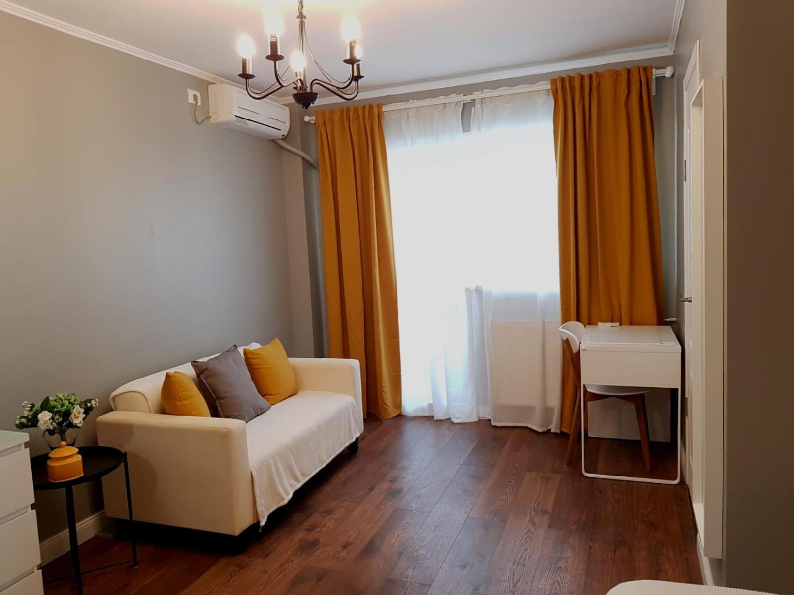 Studio Apartment - Photo 17