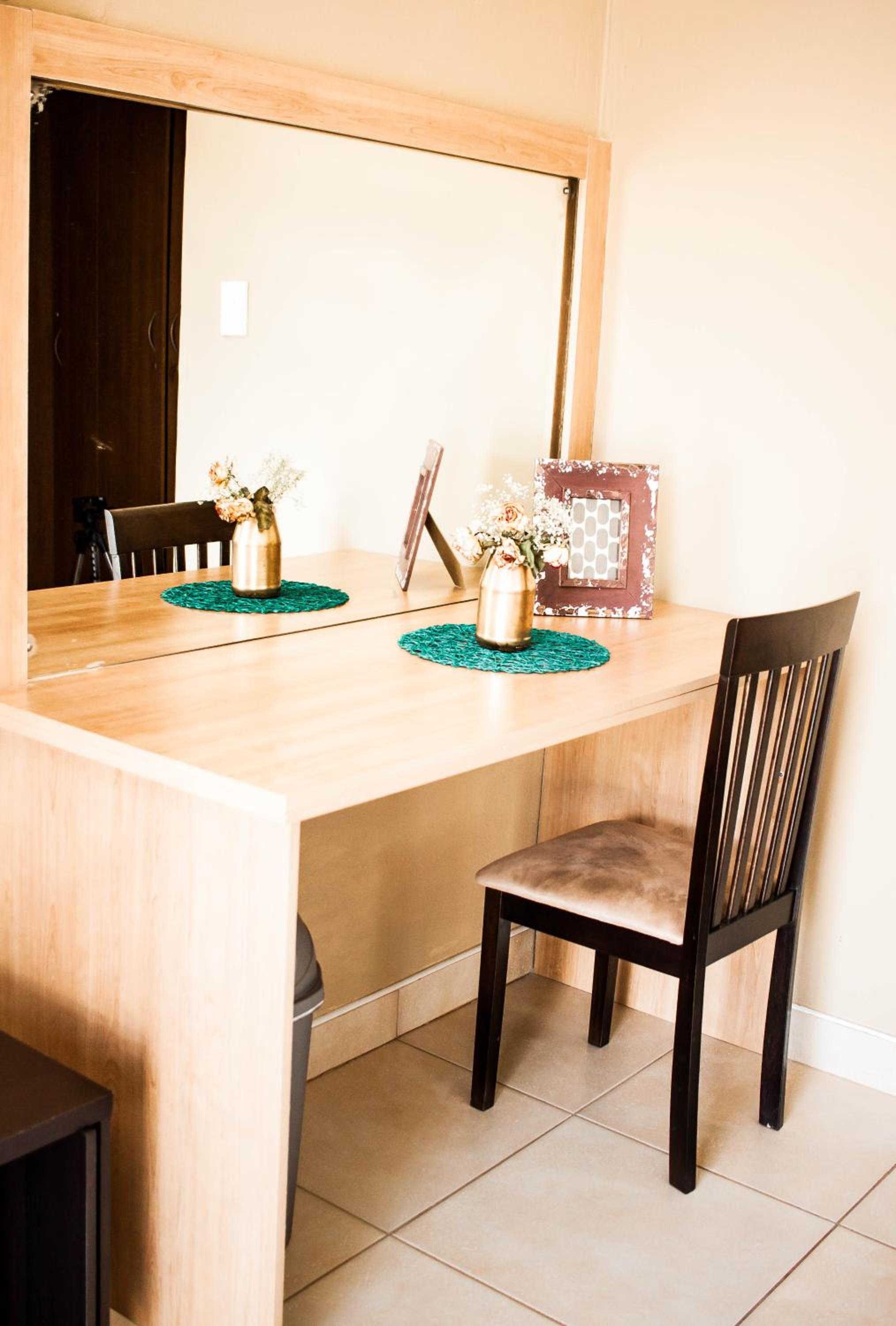 Deluxe Queen Room - Photo 4