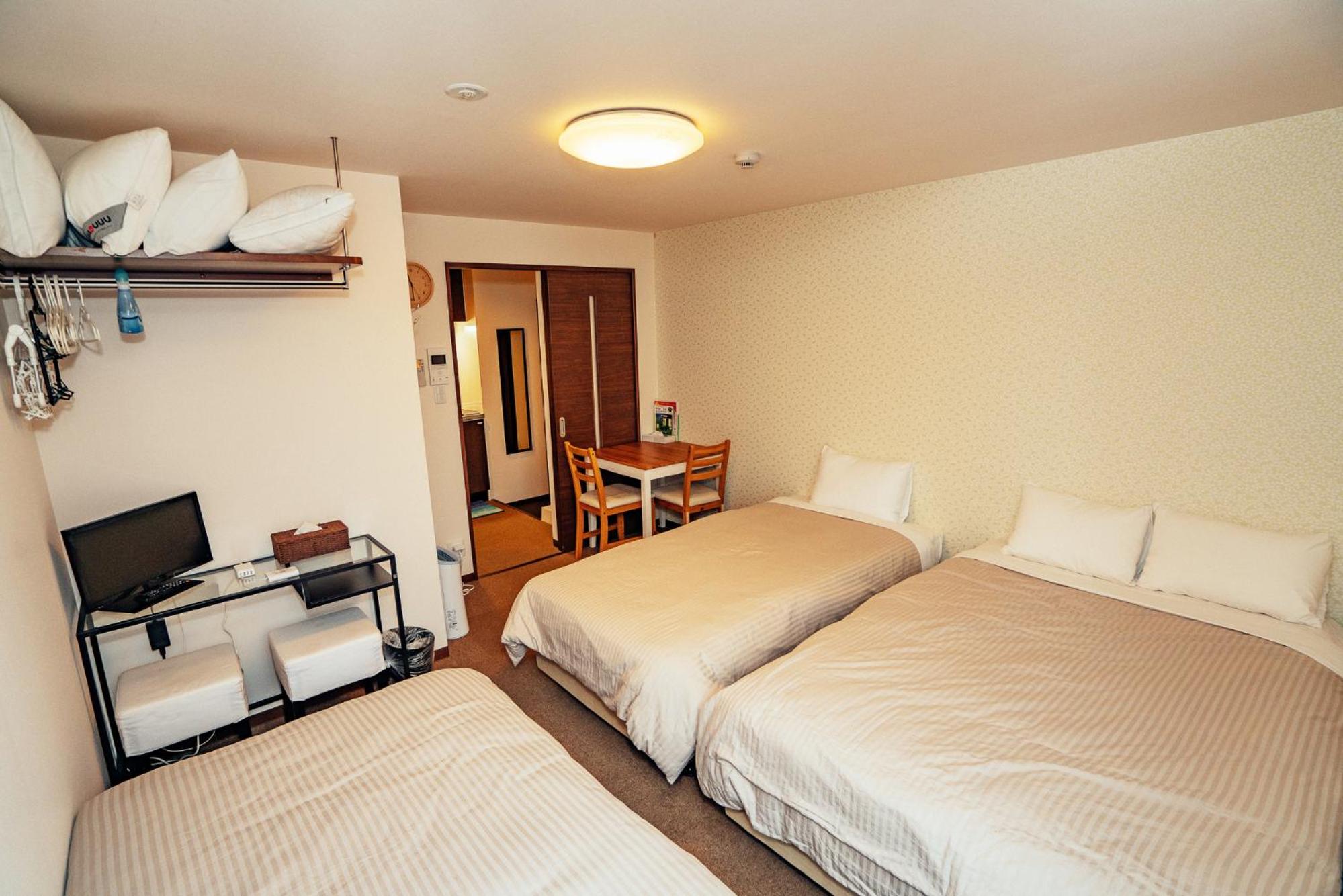Standard Quadruple Room - Photo 17