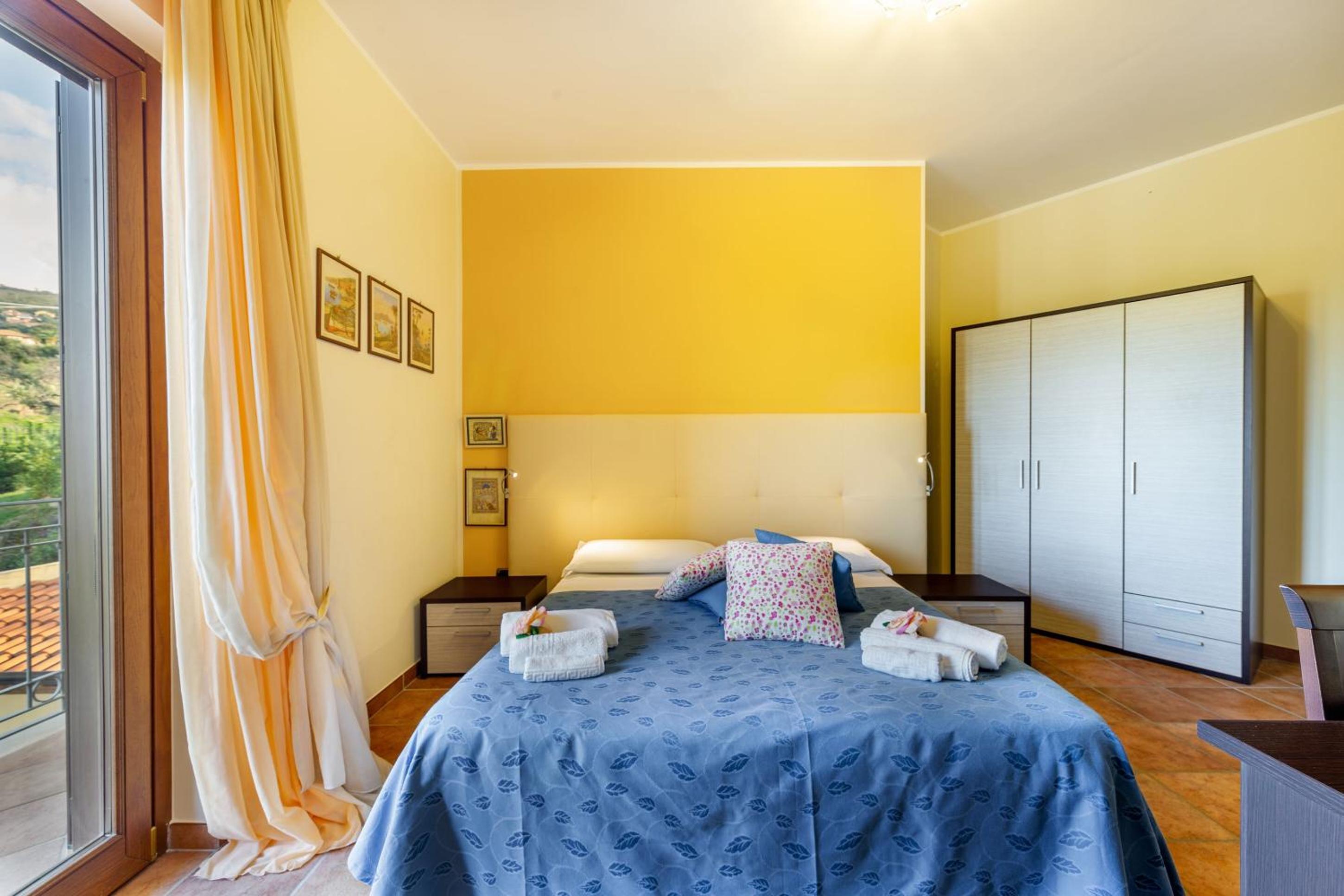 Double or Twin Room with Extra Bed photo 3