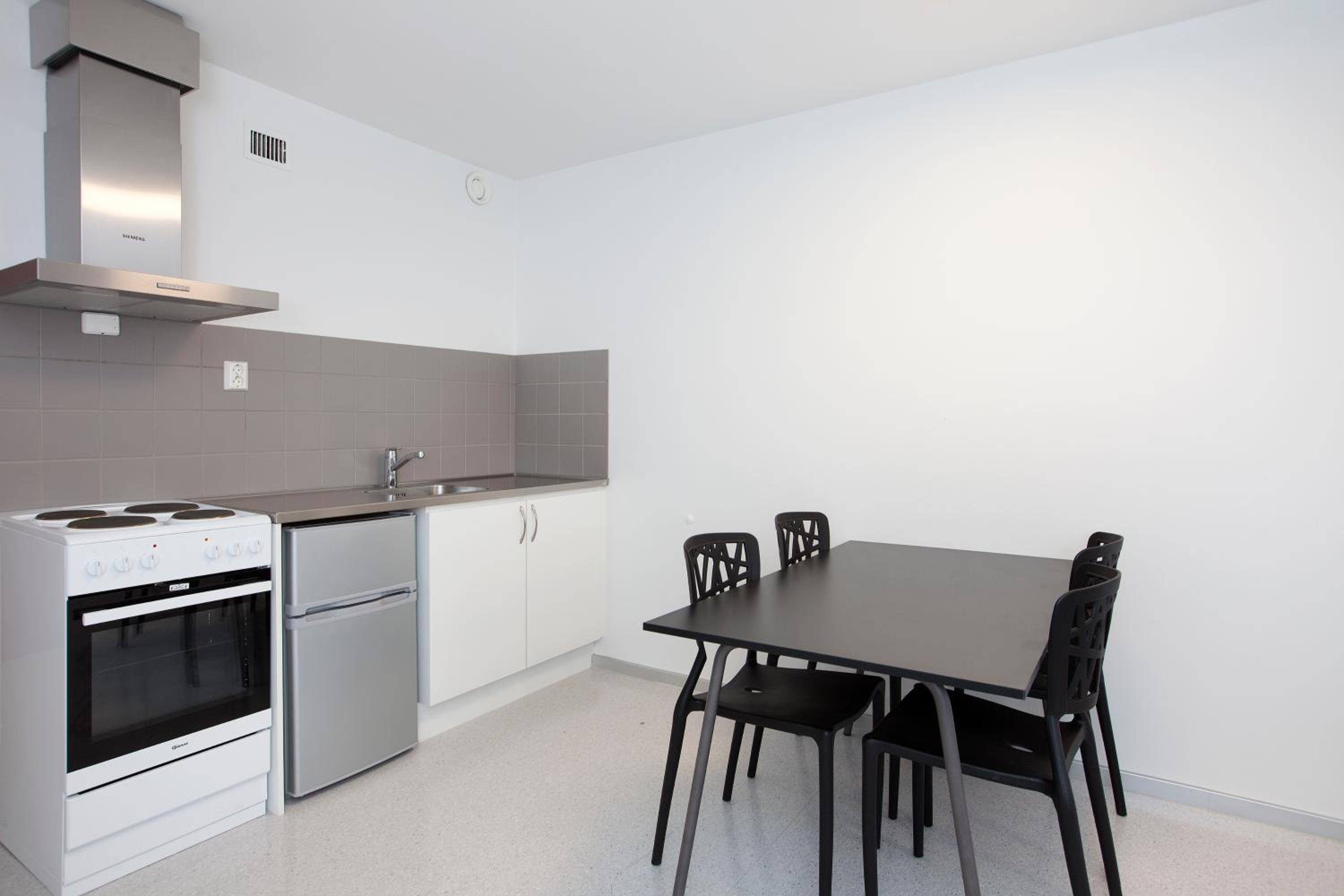 Twin Room - Photo 2