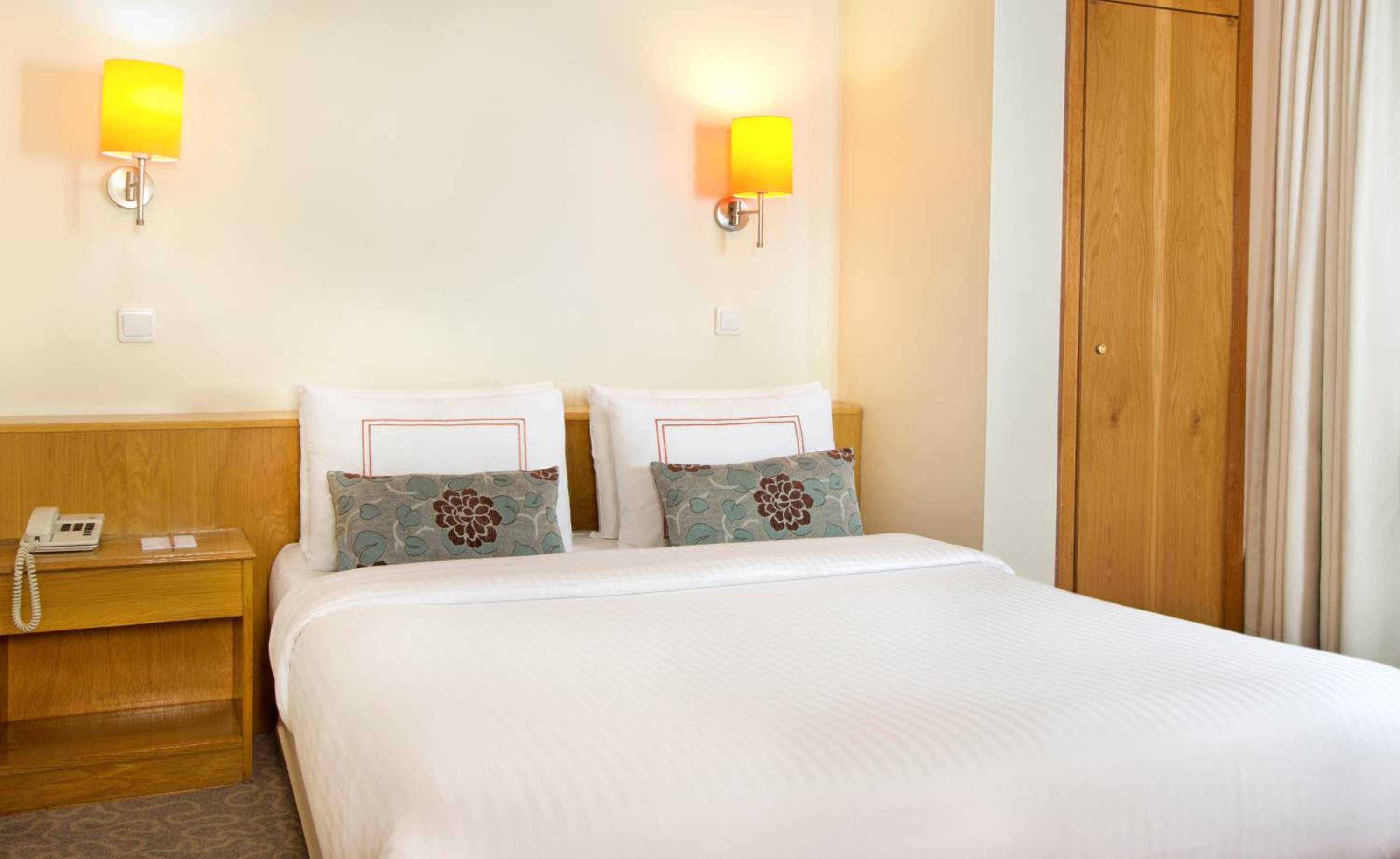 Standard Double Room photo 2