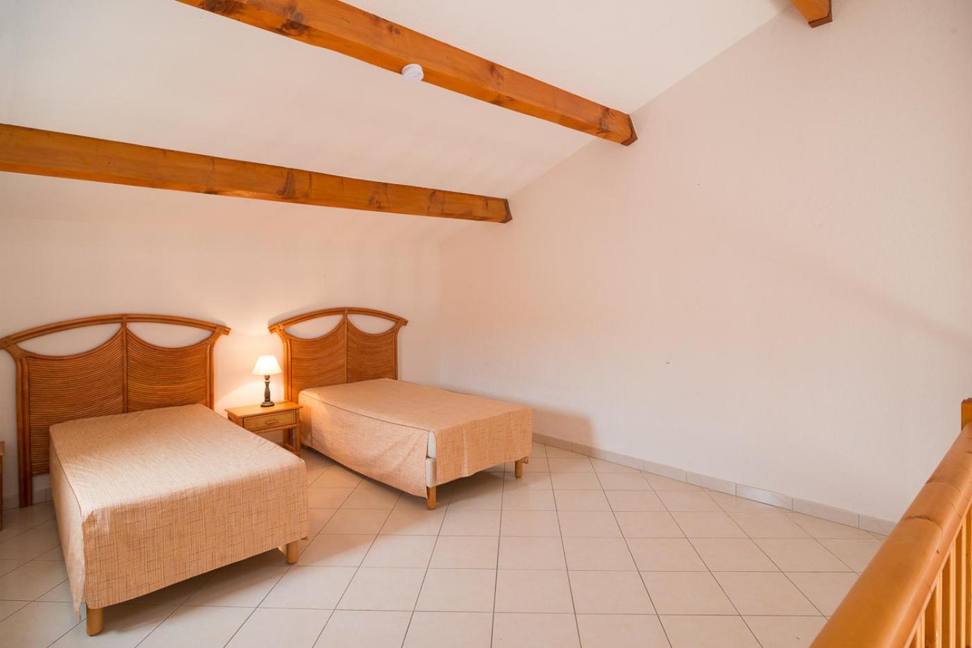 Two-Bedroom Apartment with Cabin and Mezzanine - Sea View - Photo 9