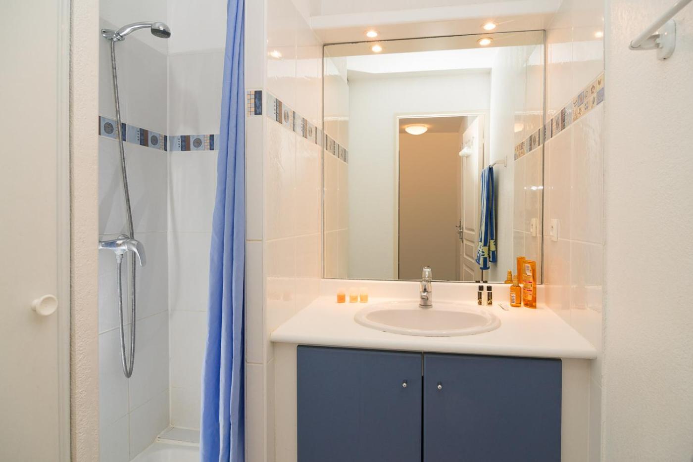 Apartment with Sea View - Photo 7
