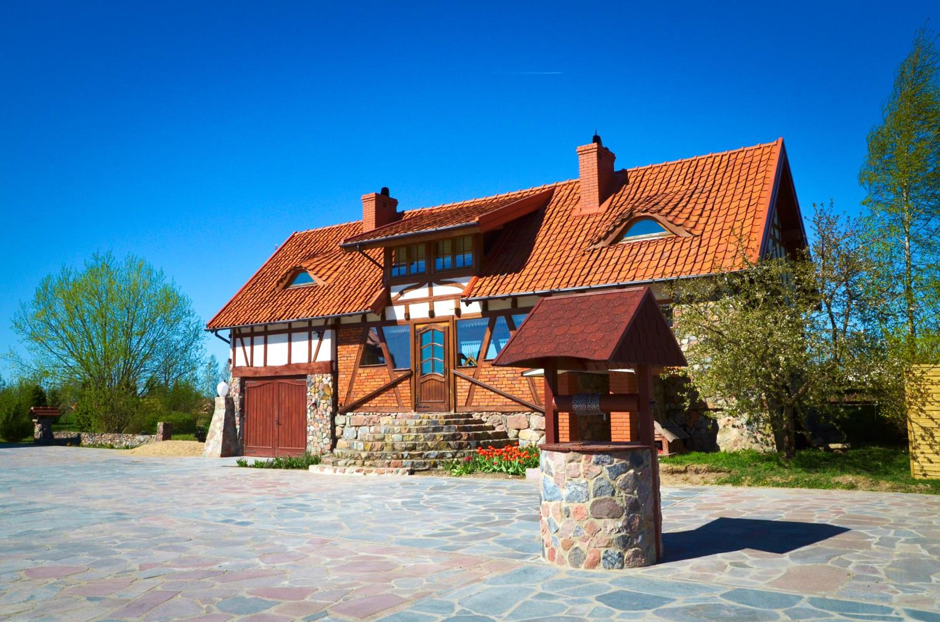 Four-Bedroom House - Photo 13