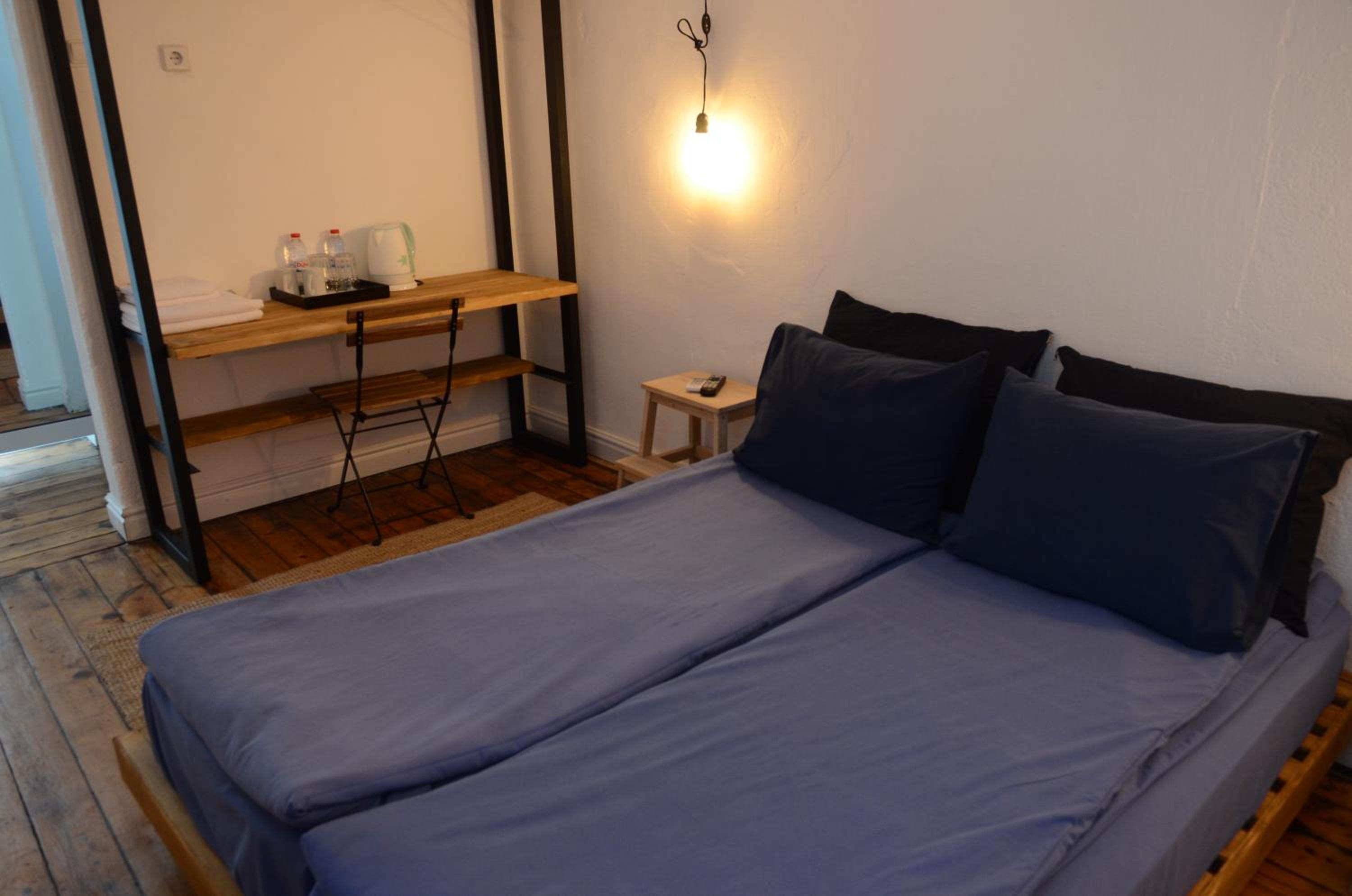 Small Double or Twin Room photo 2