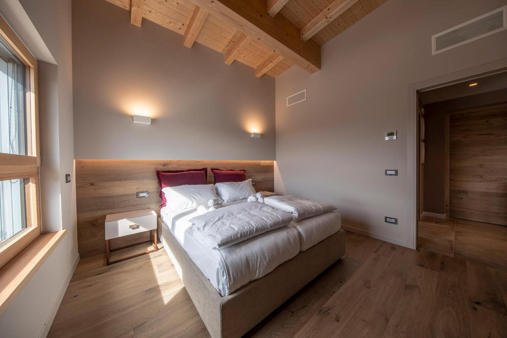 Apartment with Terrace - Photo 3