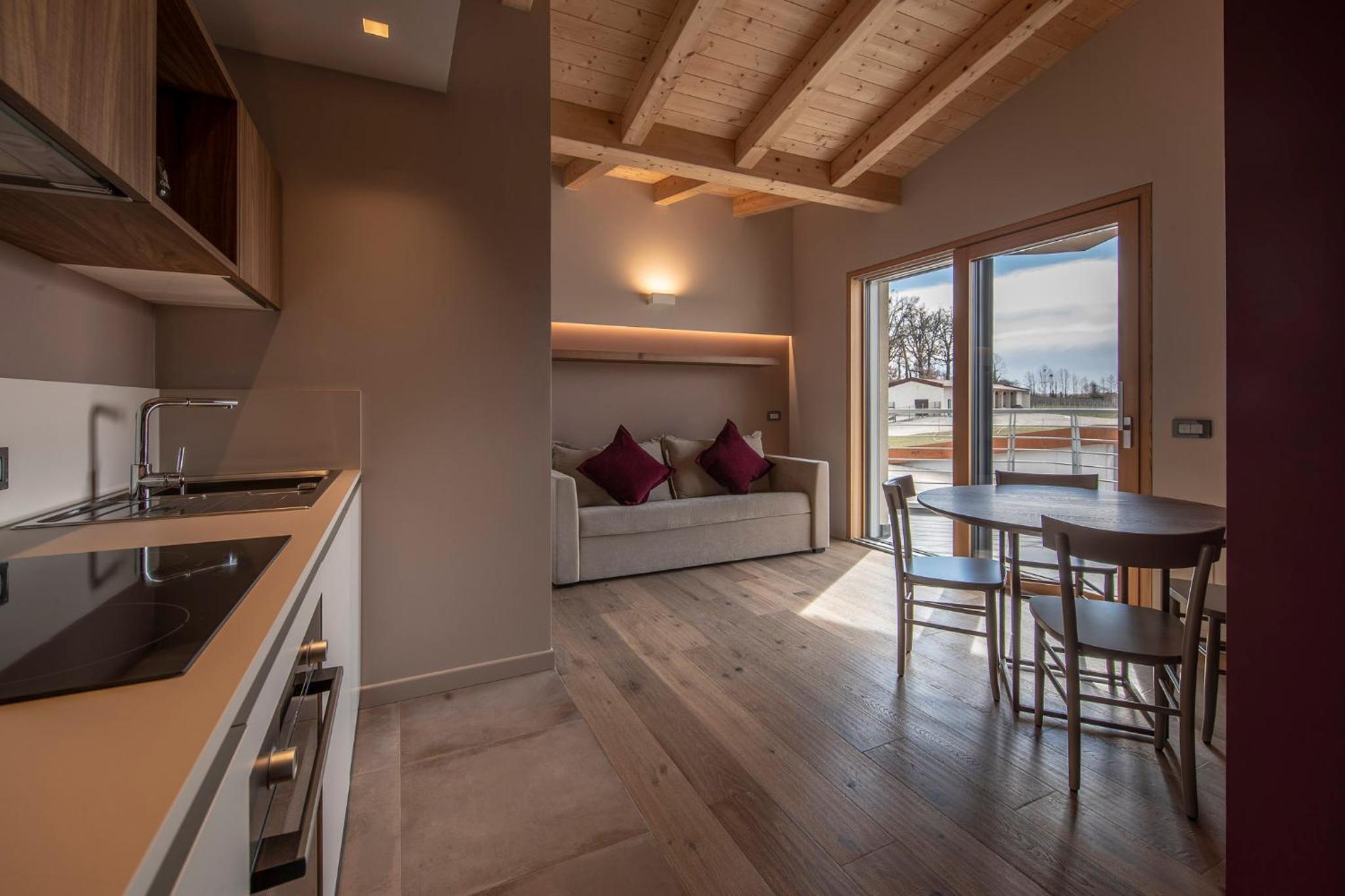 Apartment with Terrace - Photo 4