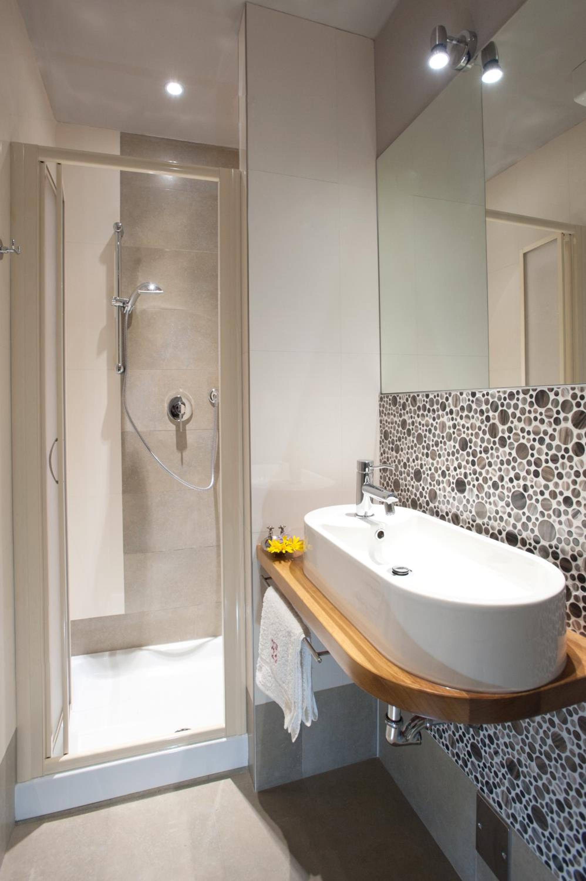 Double Room - Photo 8