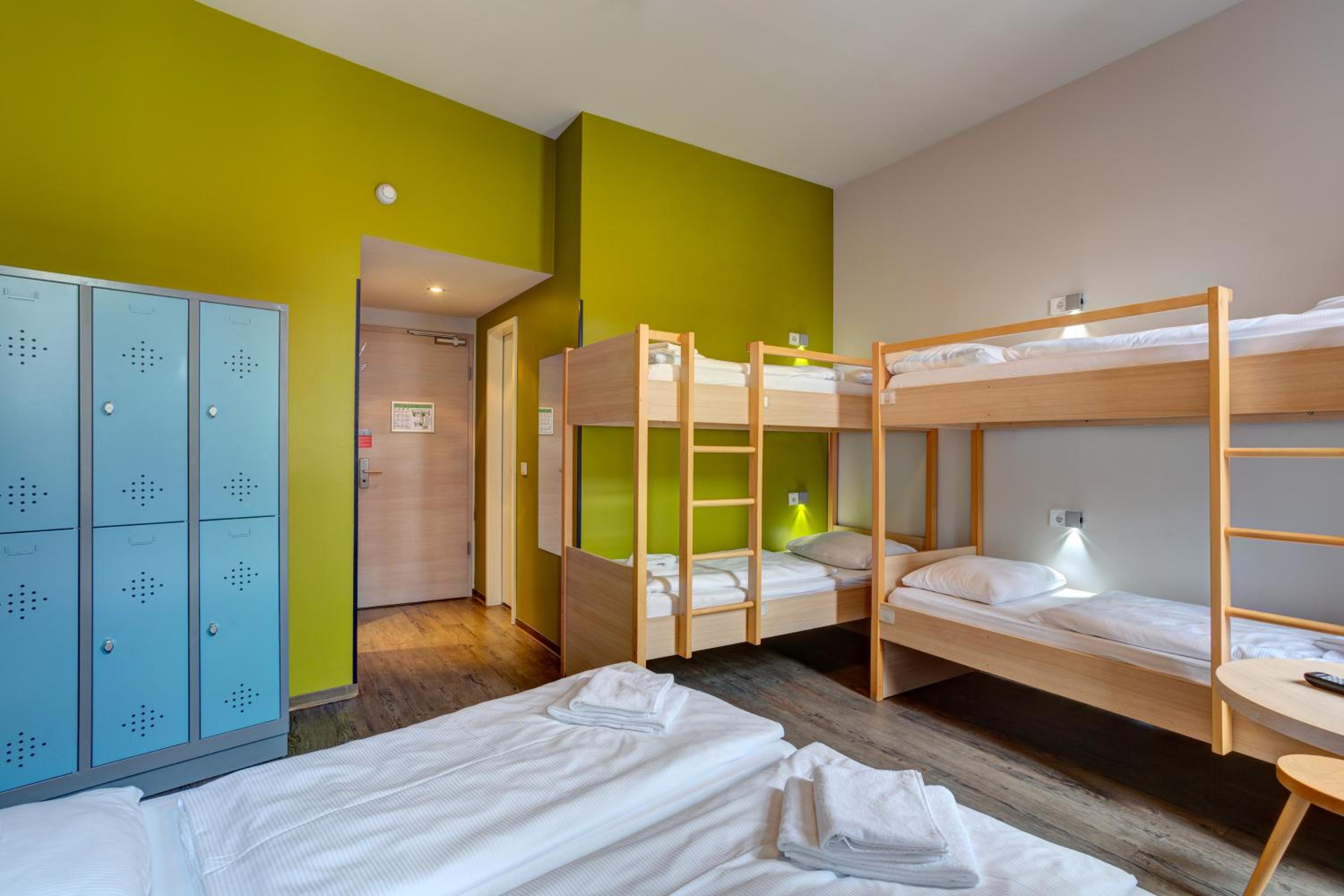 5-Bed Room photo 3