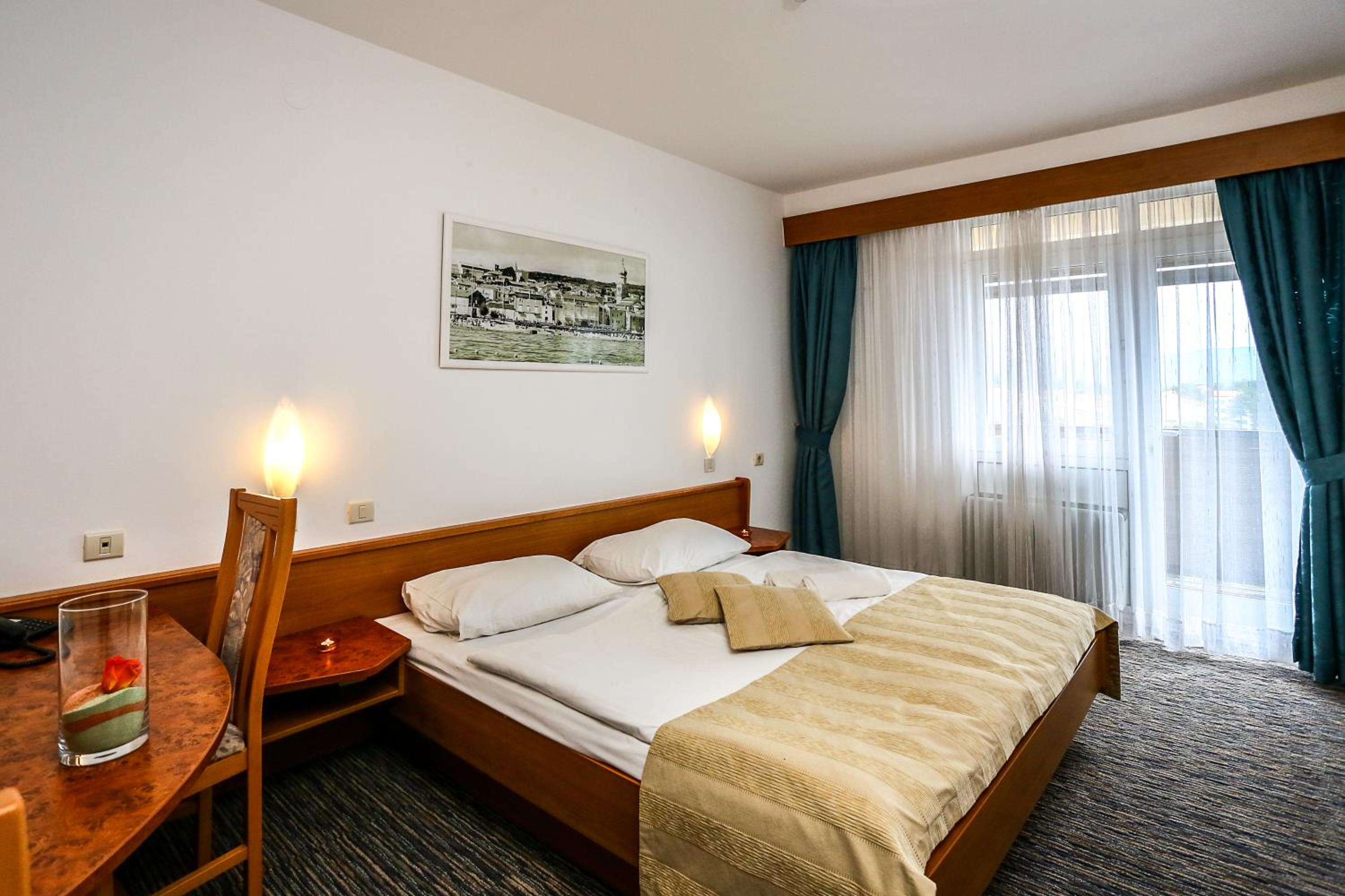 Suite with Balcony and Sea View photo 2