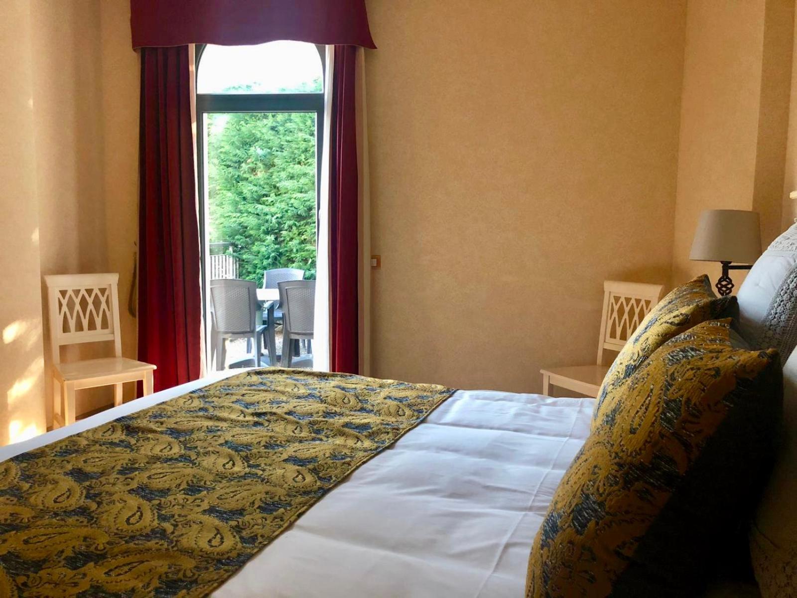 One-Bedroom Apartment with Garden photo 2