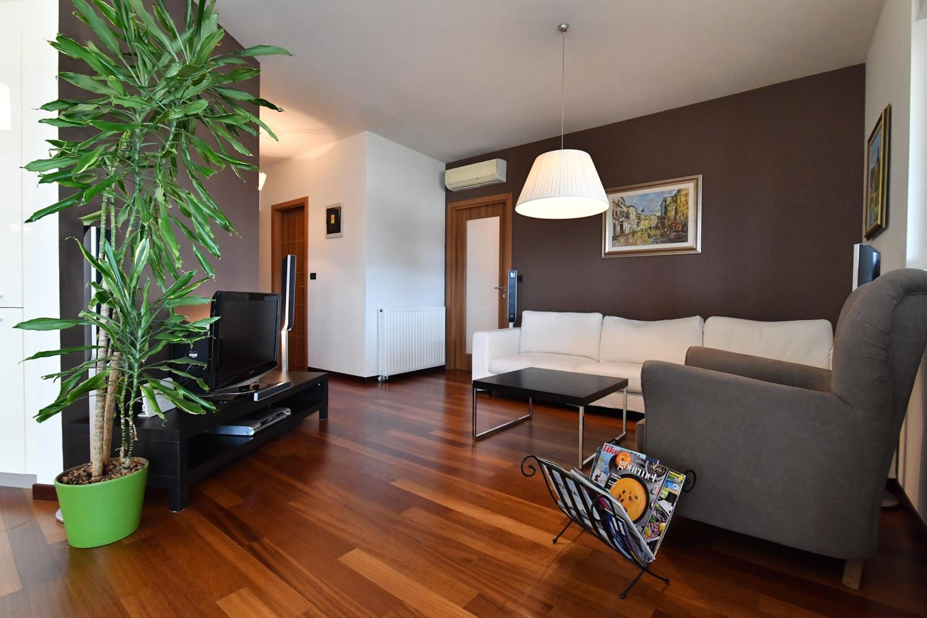 Penthouse Apartment - Photo 26