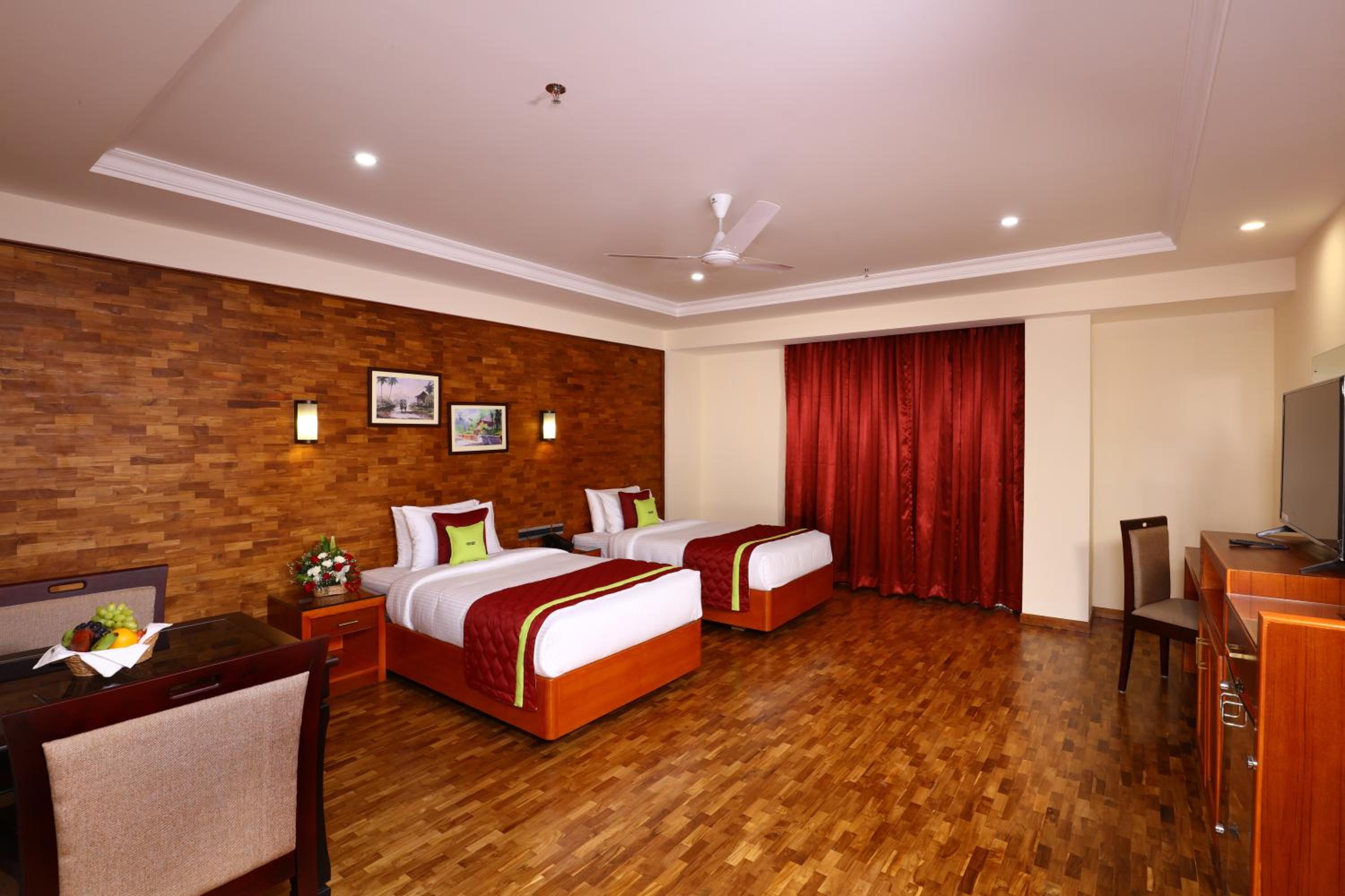 Deluxe Room - Photo 1