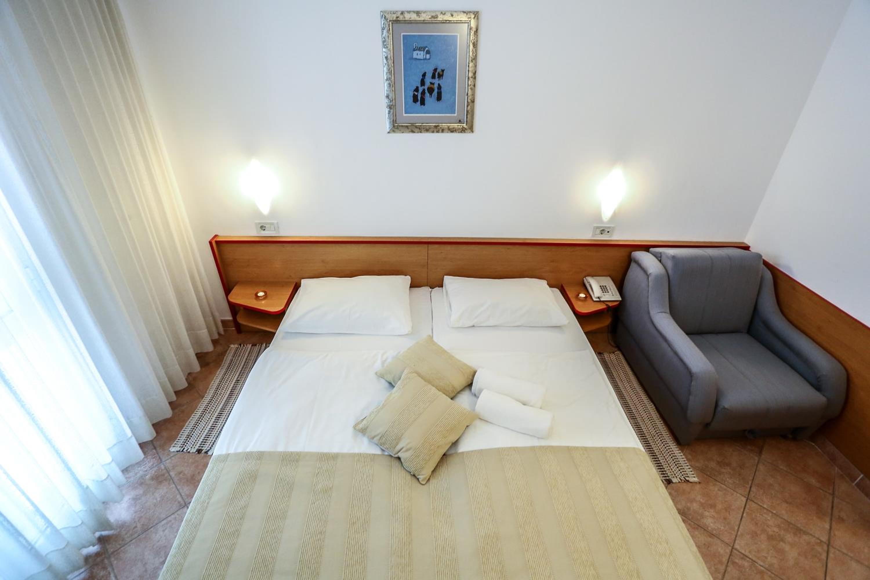 Double Room photo 3