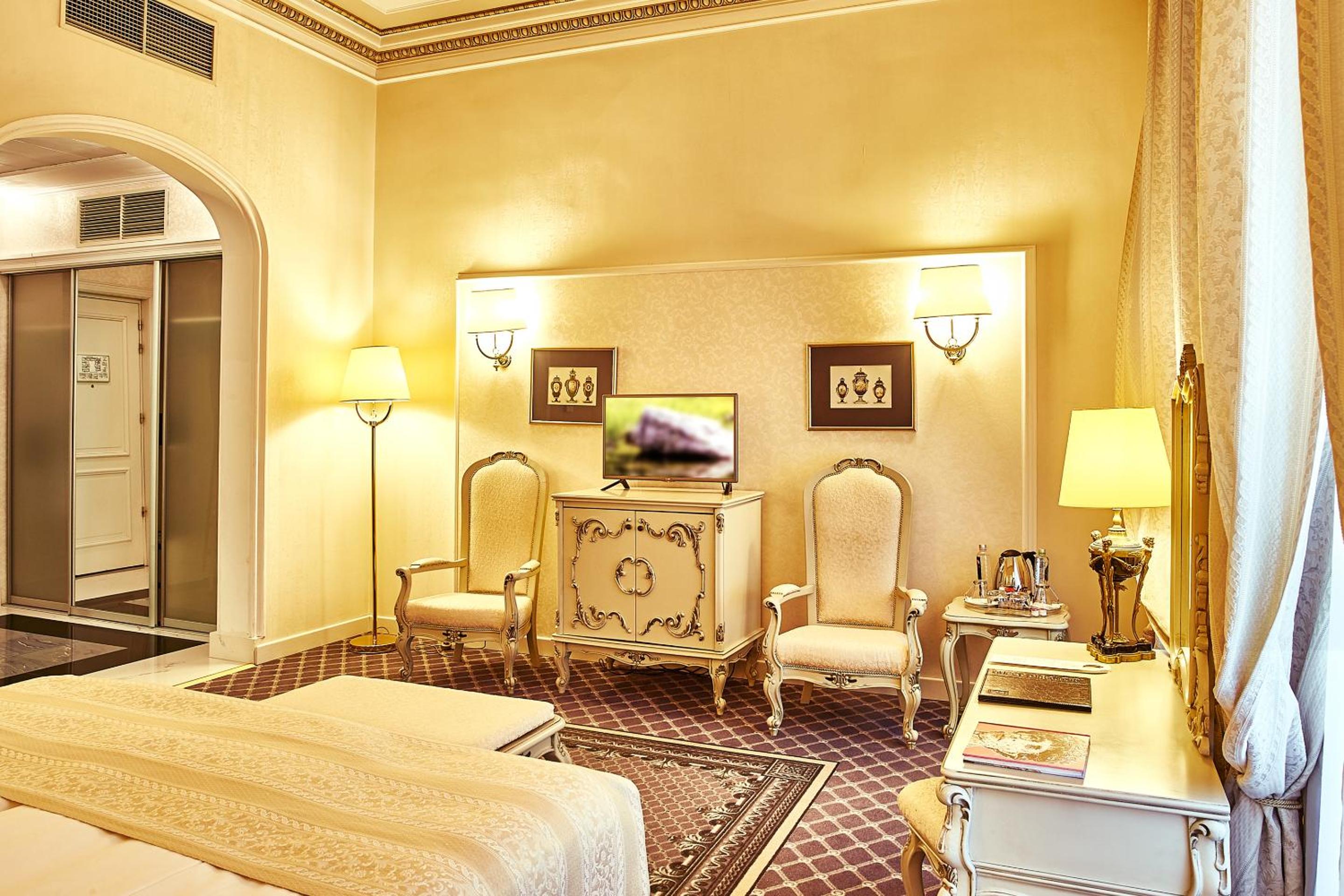 Deluxe Double Room - Photo 4