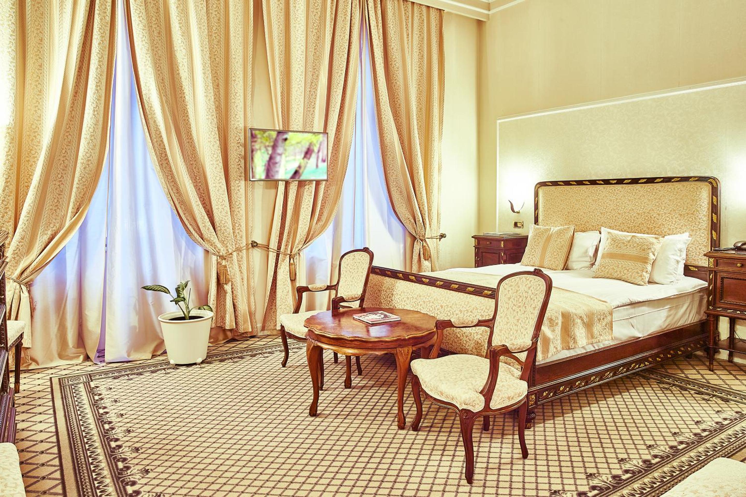 Deluxe Double Room - Photo 7