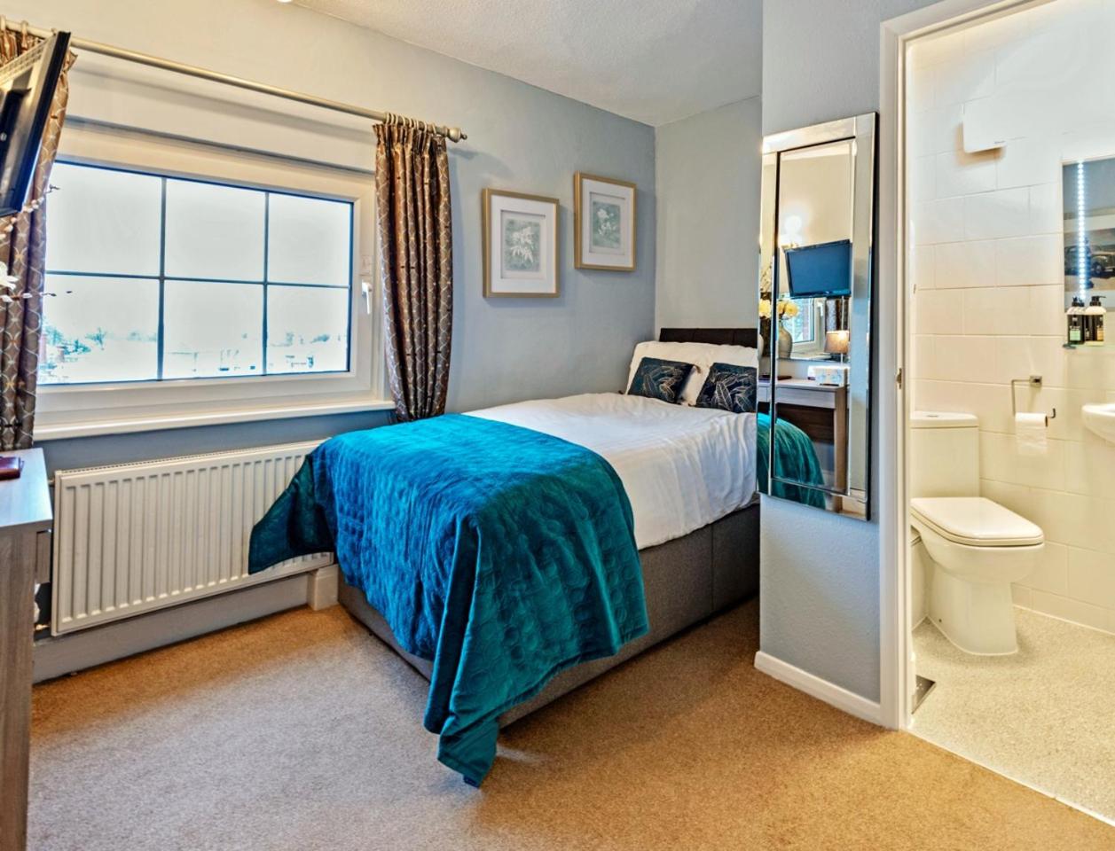 Single Room photo 2