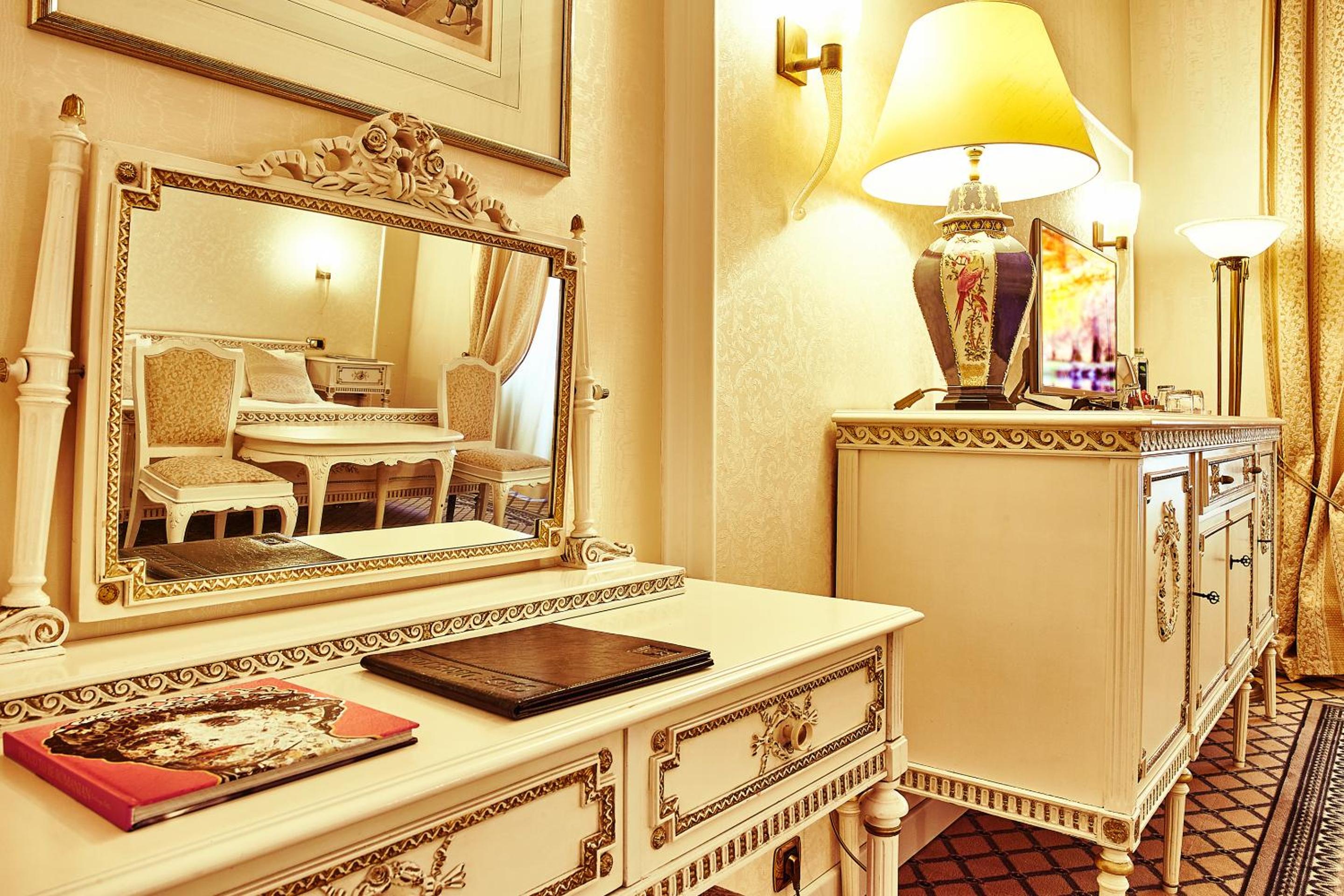 Deluxe Double Room - Photo 2