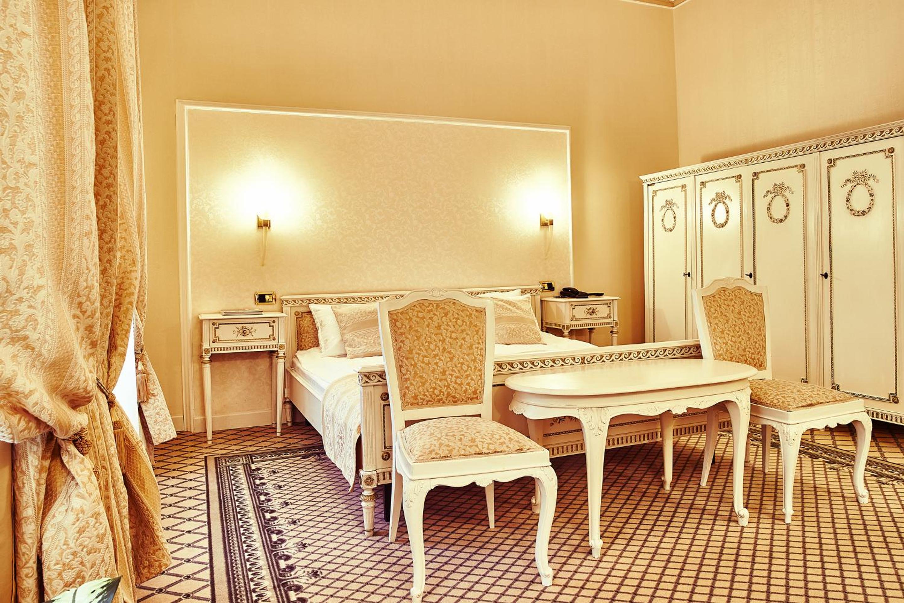 Deluxe Double Room - Photo 3