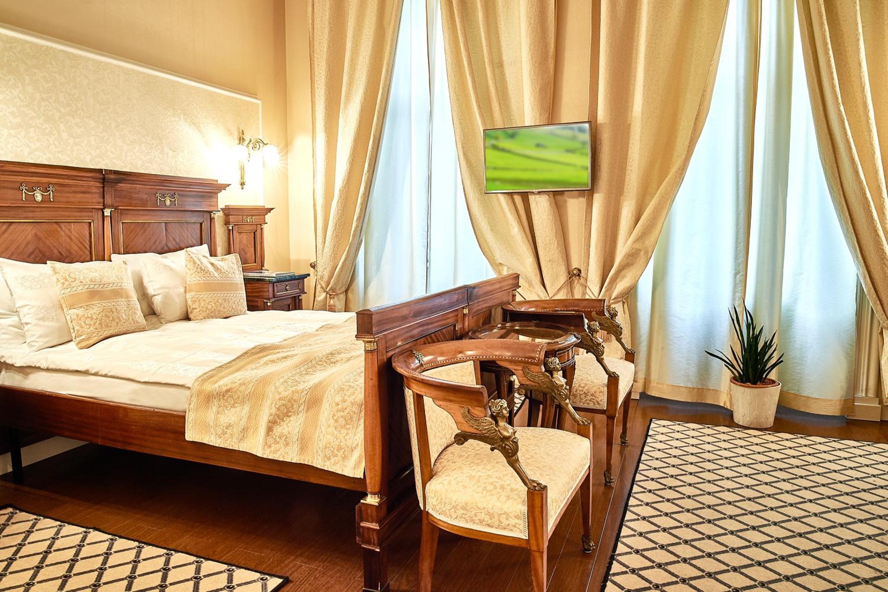 Senior Suite Double - Photo 1