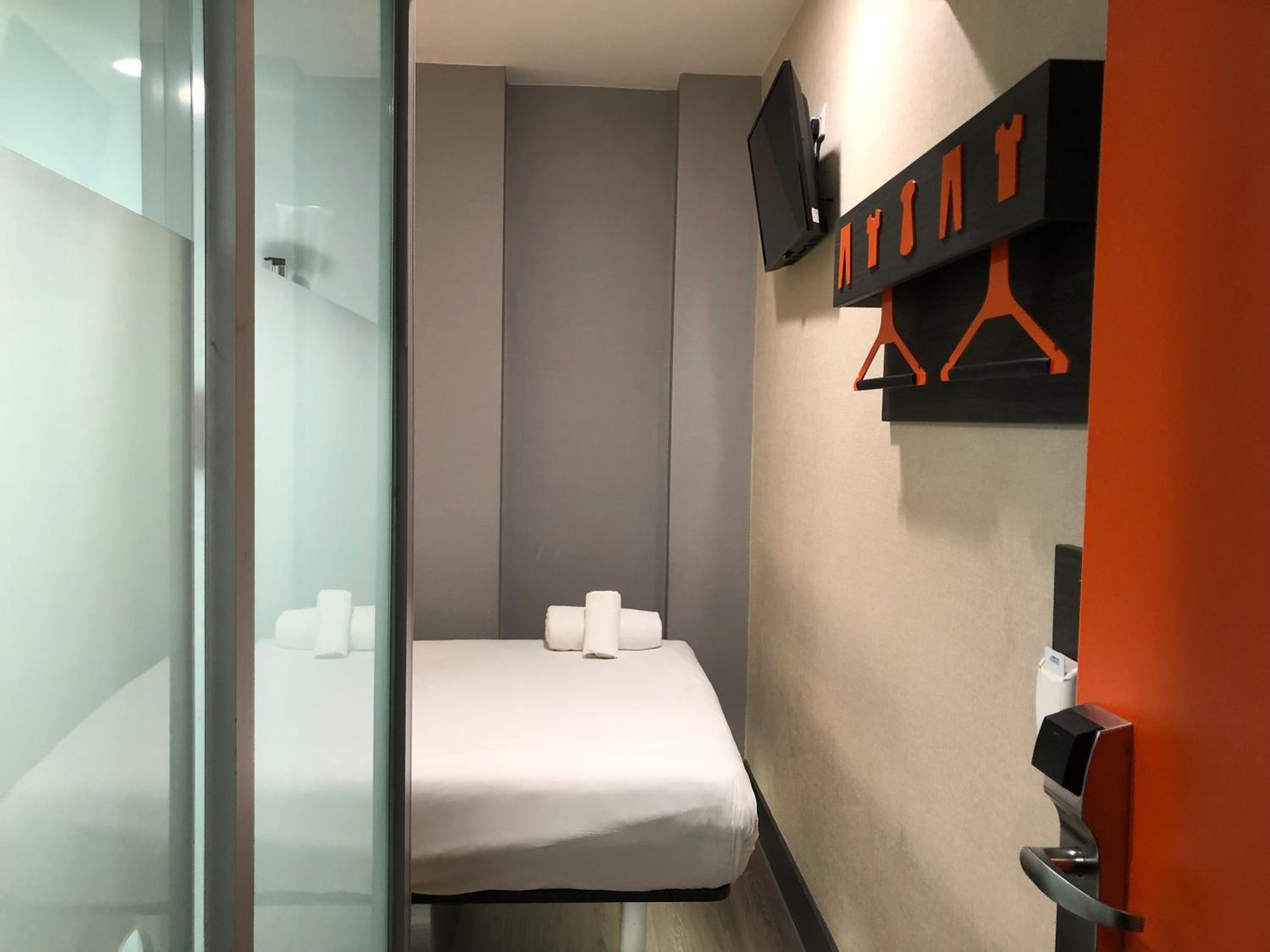 Standard Double Room Without Window photo 2