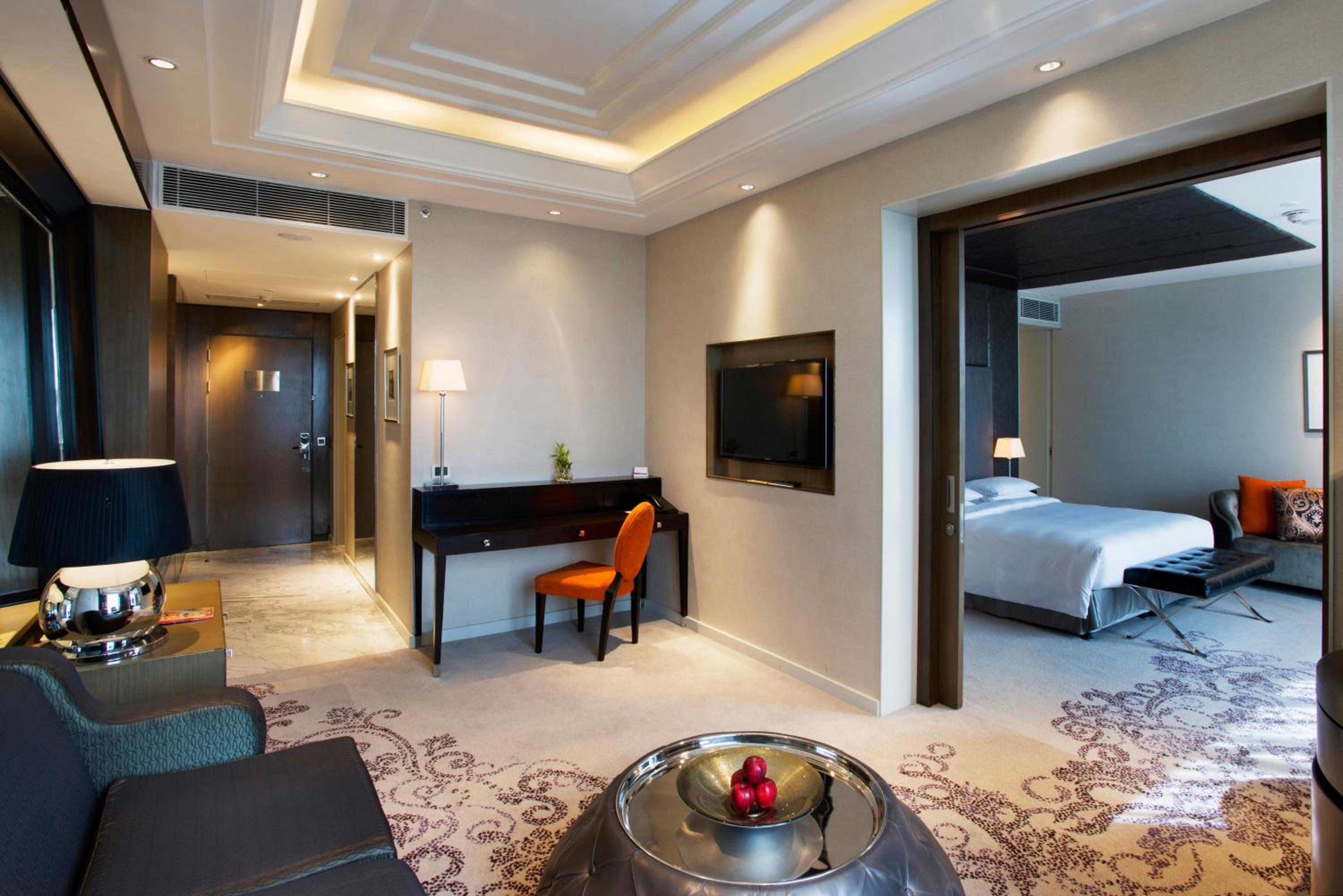 King Suite with 15% Discount on Food & Soft Beverages, 15% Discount on Spa & Confirmed late check out till 14:00 Hrs King Suite with 15% Discount on Food & Soft Beverages, 15% Discount on Spa & Confirmed late check out till 14:00 Hrs